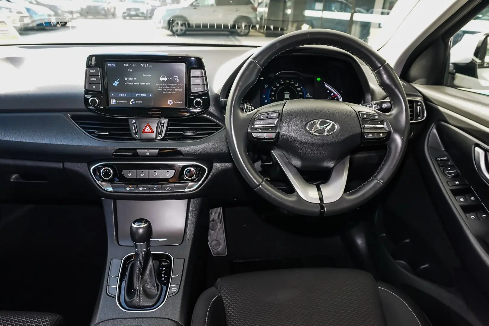 2022 Hyundai i30 Gallery Image 9