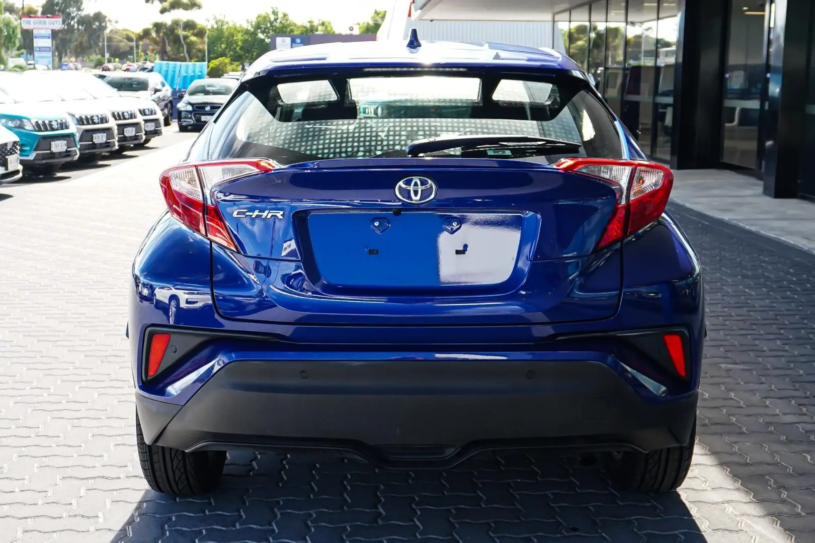 2023 Toyota C-HR Gallery Image 6