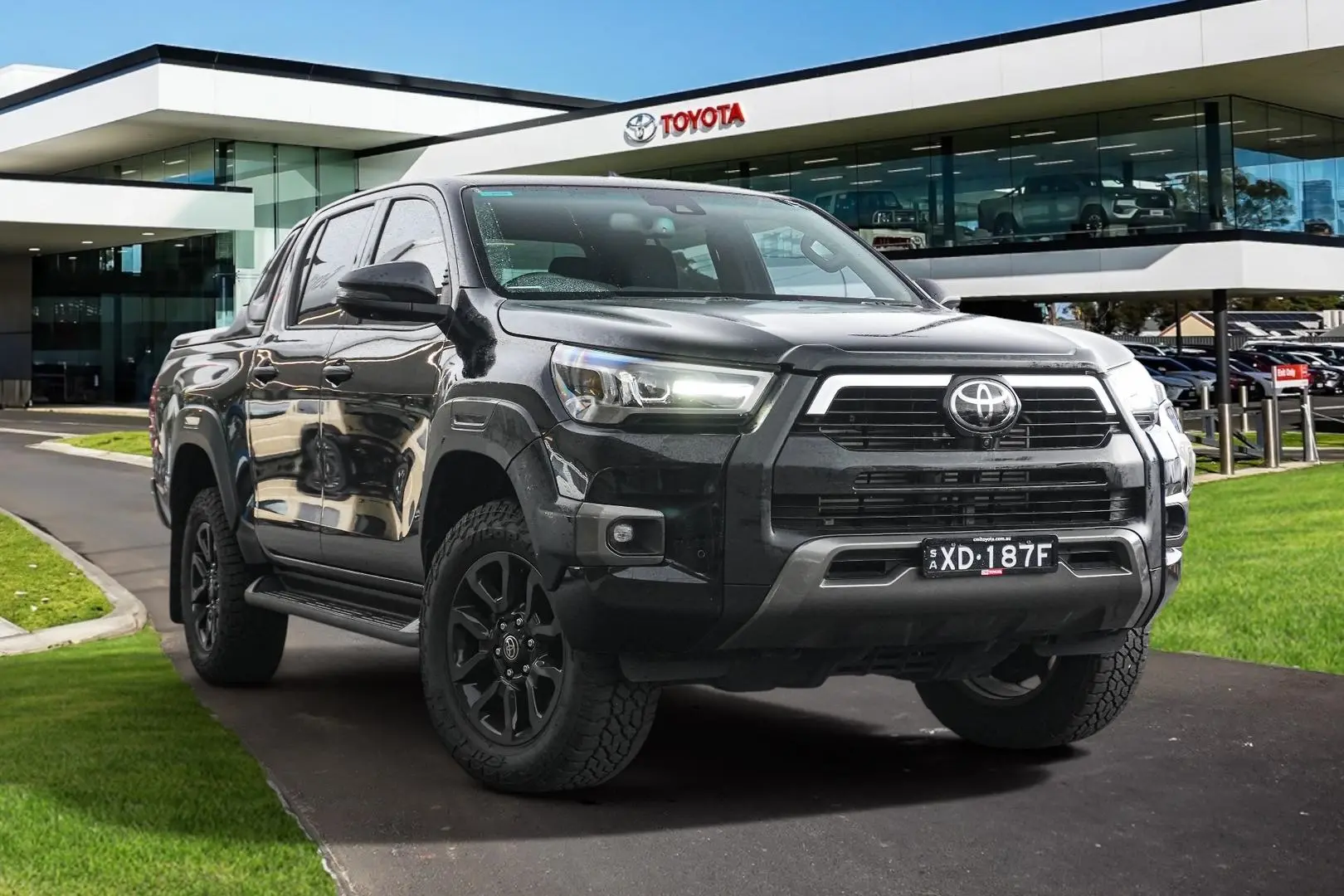2022 Toyota Hilux Gallery Image 1