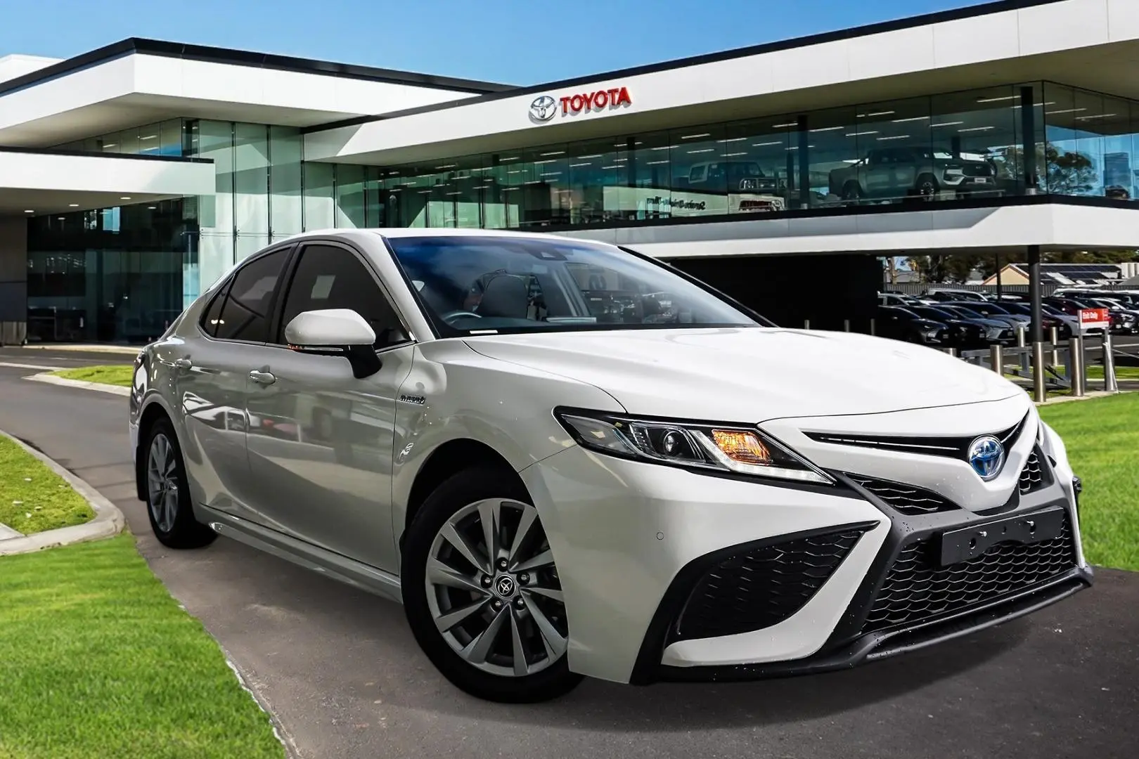 2019 Toyota Camry Gallery Image 1
