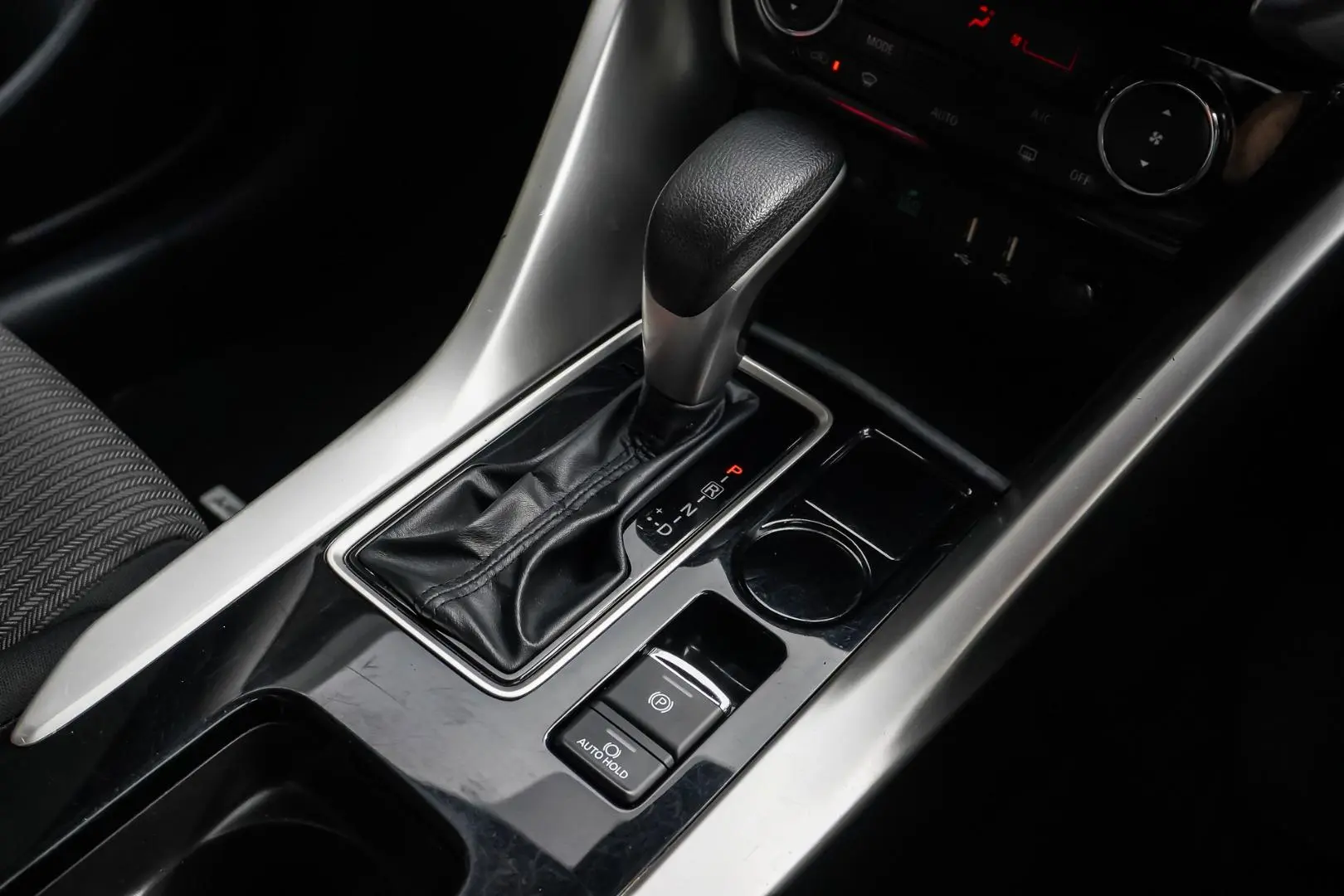 2023 Mitsubishi Eclipse Cross Gallery Image 17