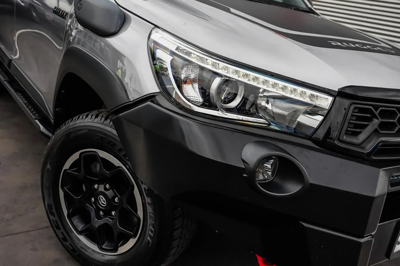 2020 Toyota Hilux Gallery Image 11