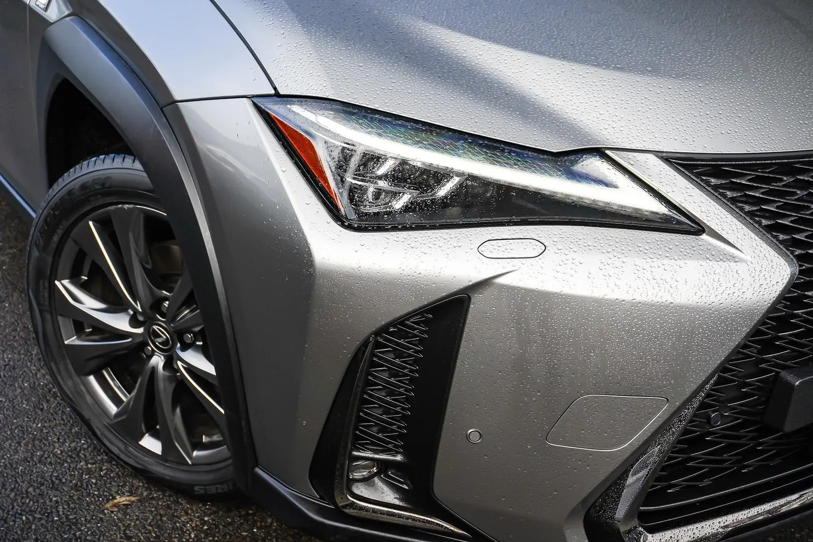 2021 Lexus UX Gallery Image 11