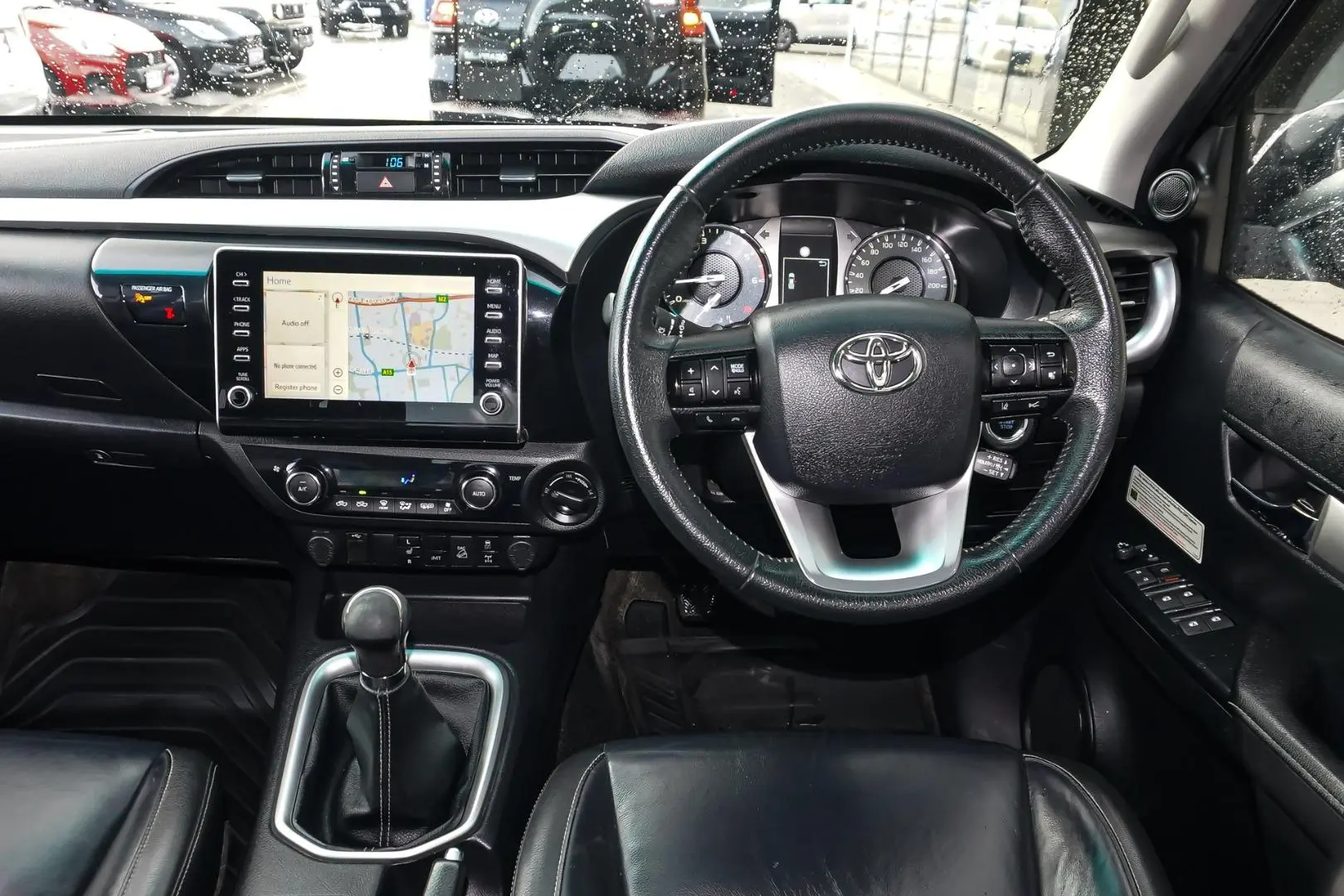 2021 Toyota Hilux Gallery Image 9