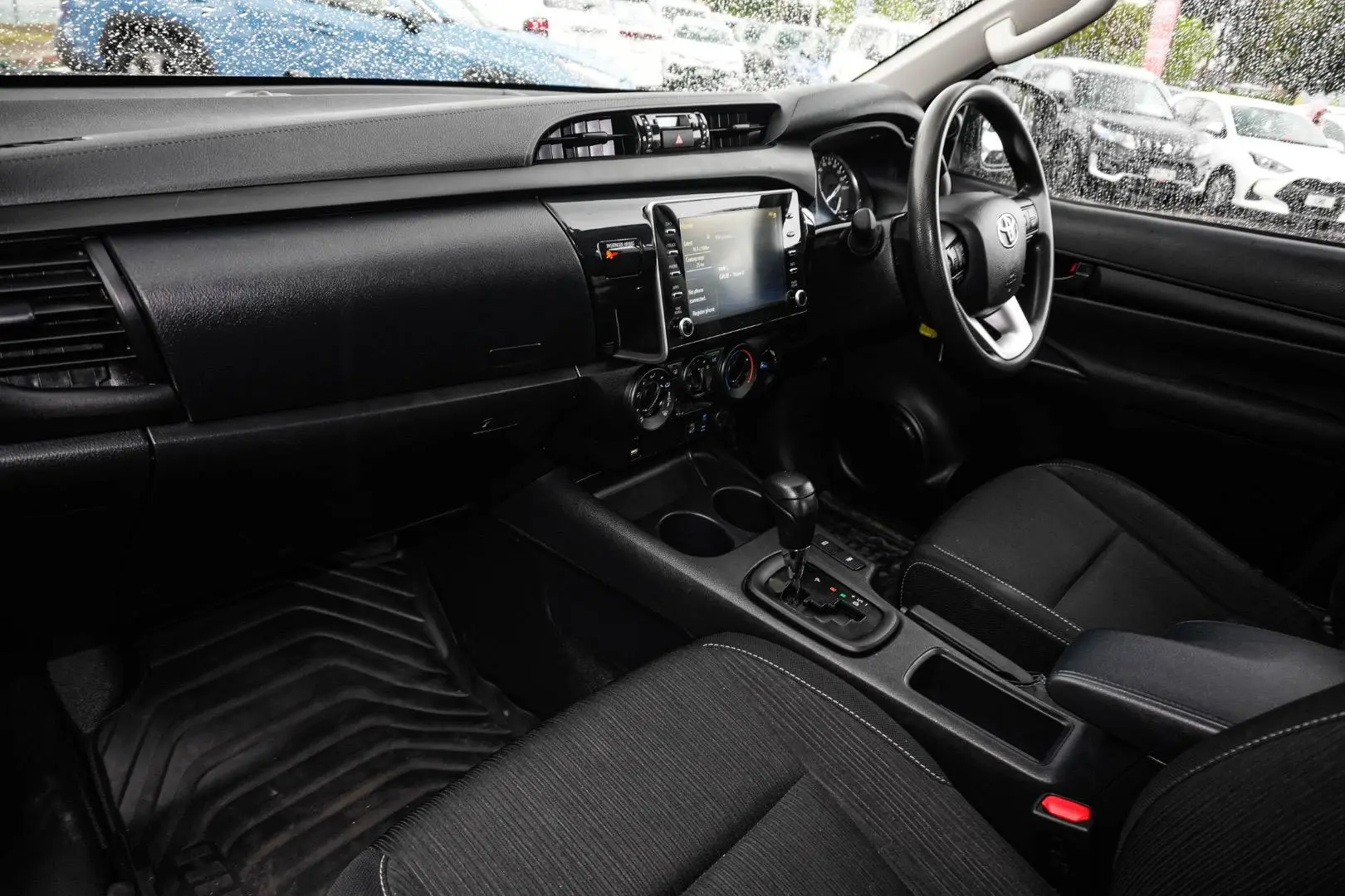 2022 Toyota Hilux Gallery Image 10