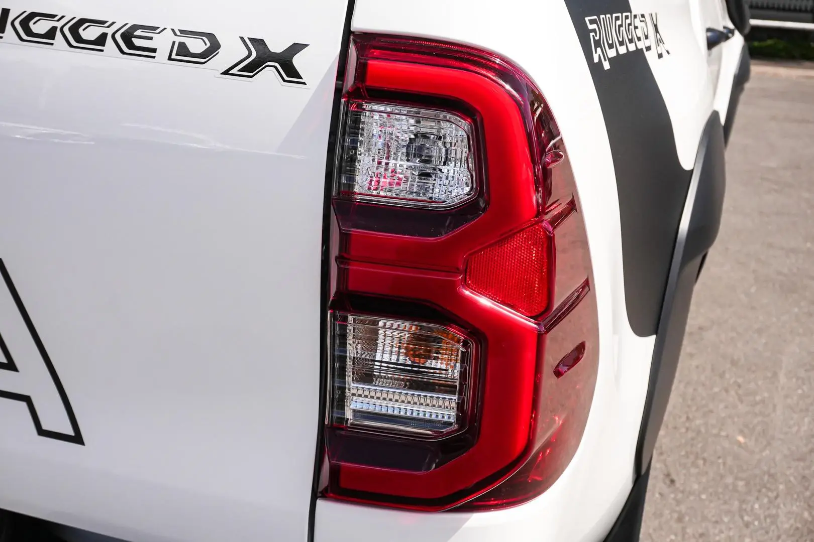 2022 Toyota Hilux Gallery Image 12