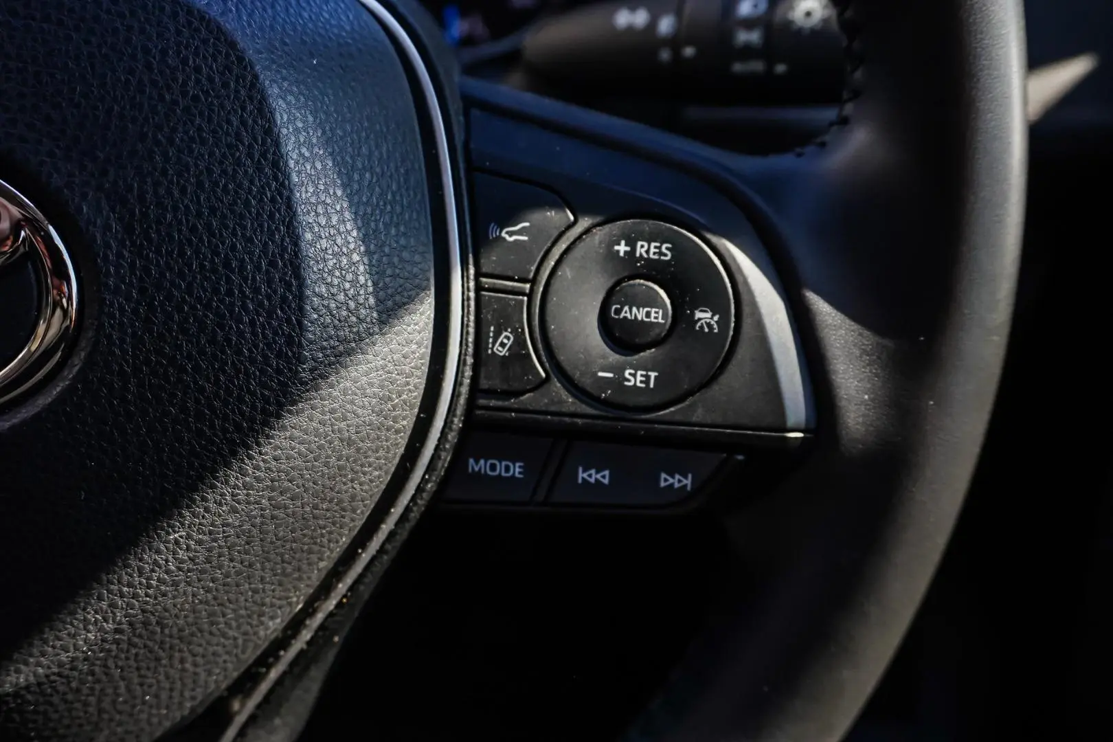 2022 Toyota RAV4 Gallery Image 21