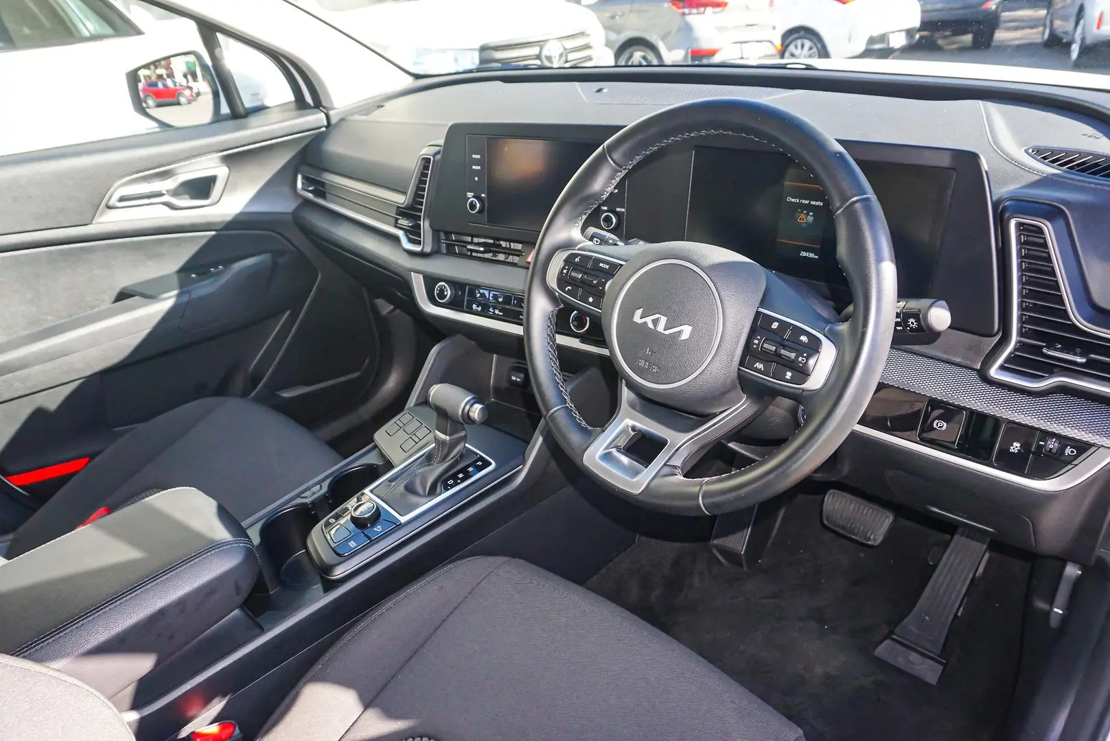 2024 Kia Sportage Gallery Image 6