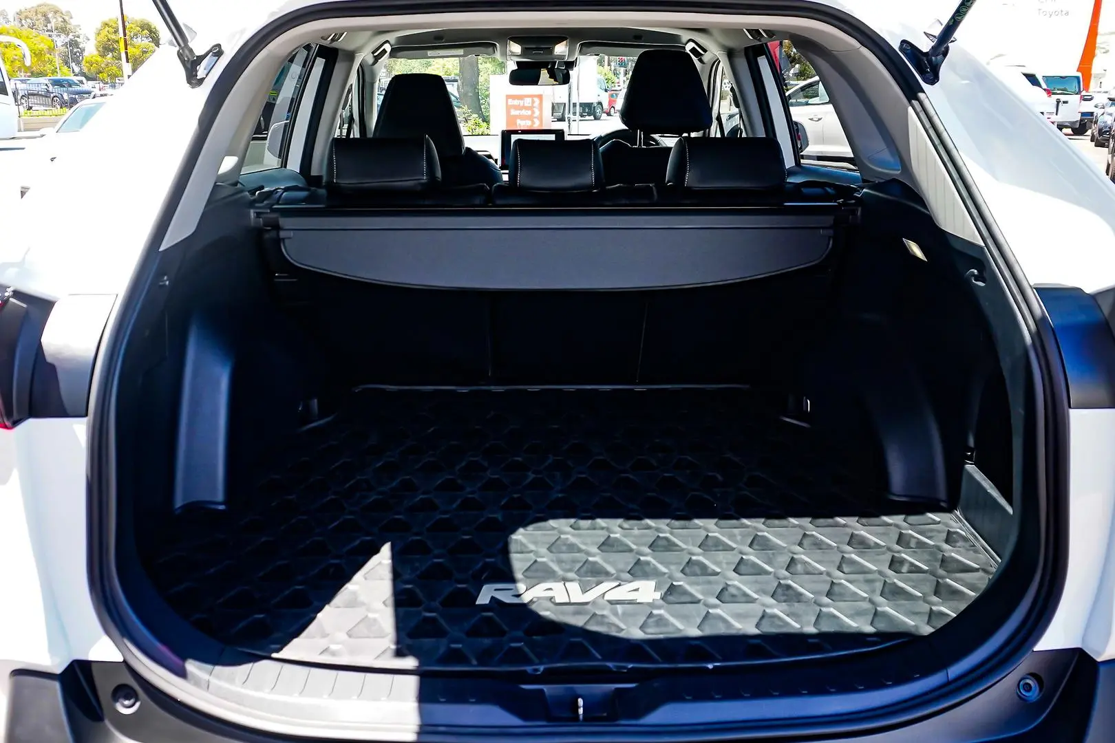 2024 Toyota RAV4 Gallery Image 10