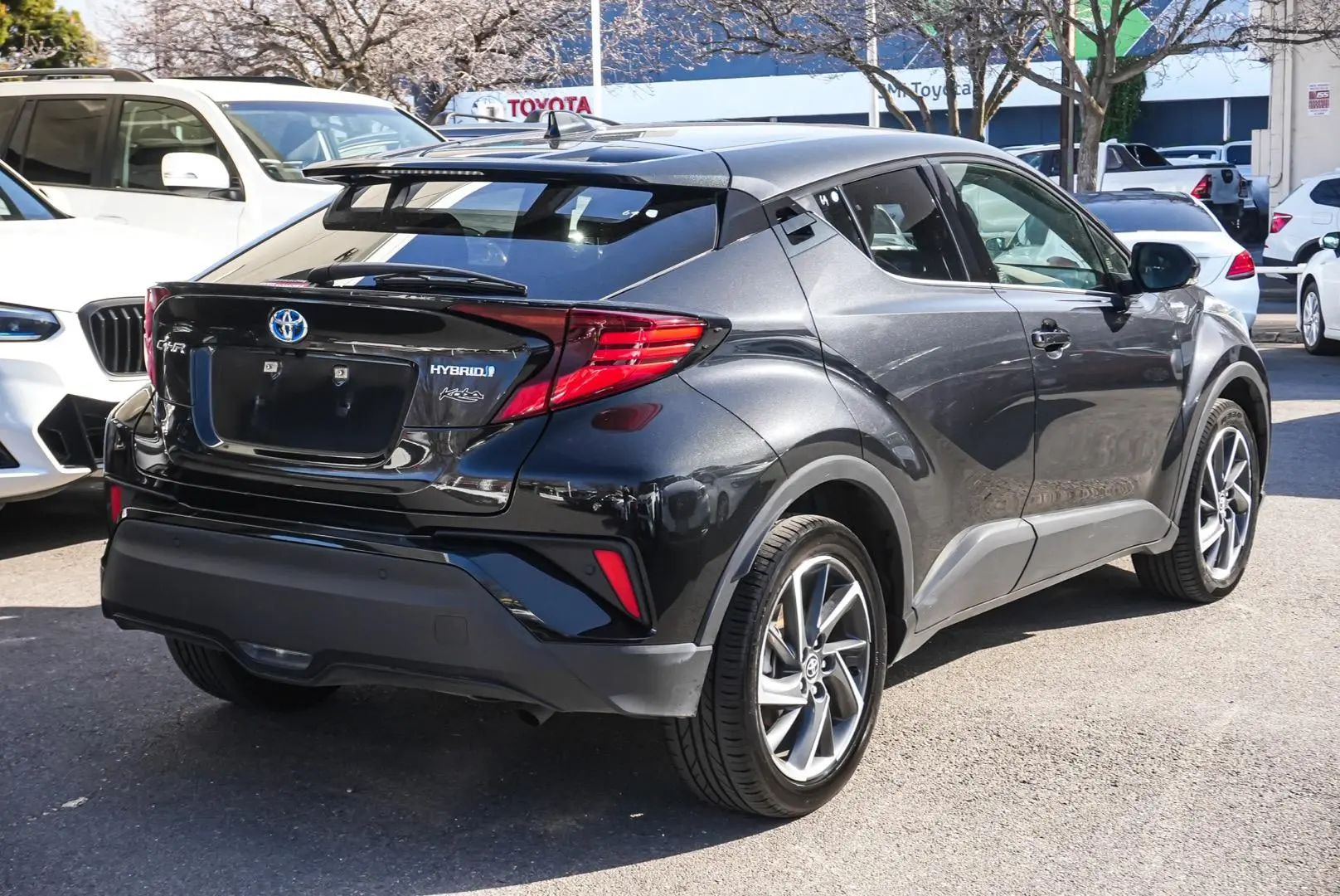 2023 Toyota C-HR Gallery Image 3