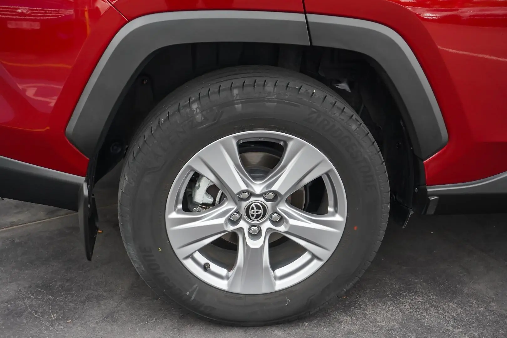 2024 Toyota RAV4 Gallery Image 16
