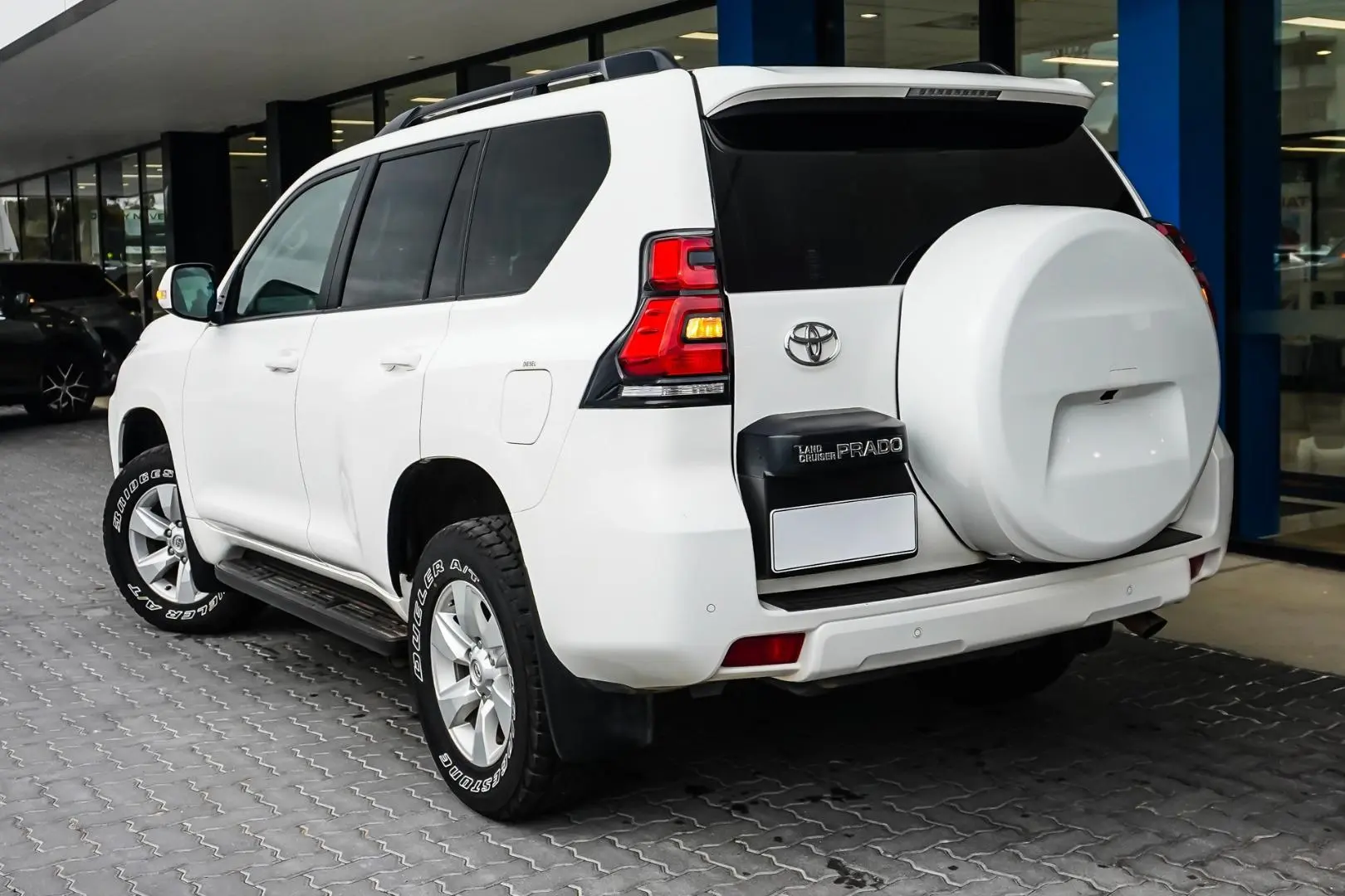 2021 Toyota Landcruiser Prado Gallery Image 2