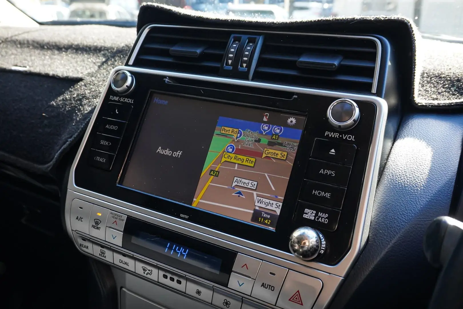 2017 Toyota Landcruiser Prado Gallery Image 22