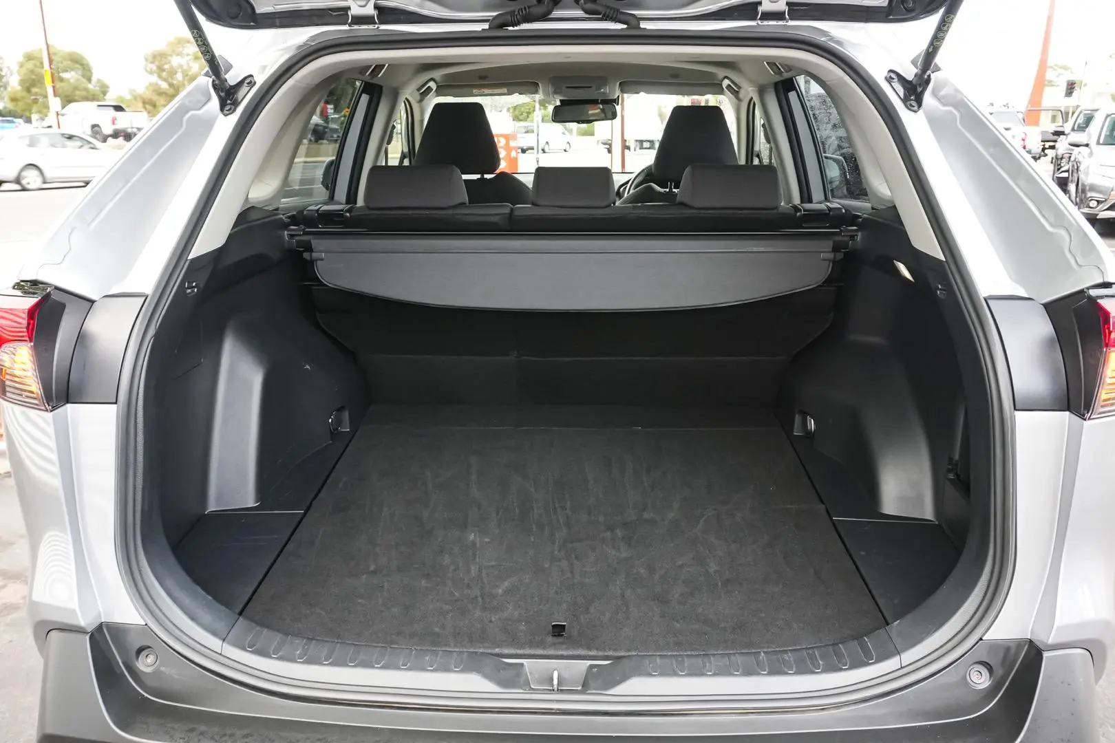 2024 Toyota RAV4 Gallery Image 11