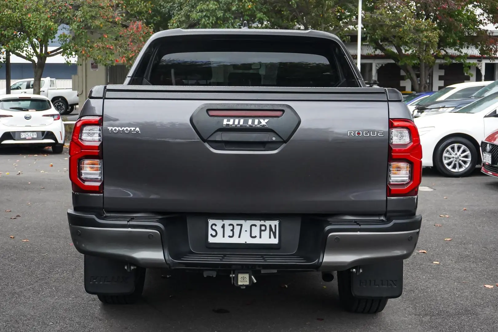 2022 Toyota Hilux Gallery Image 5