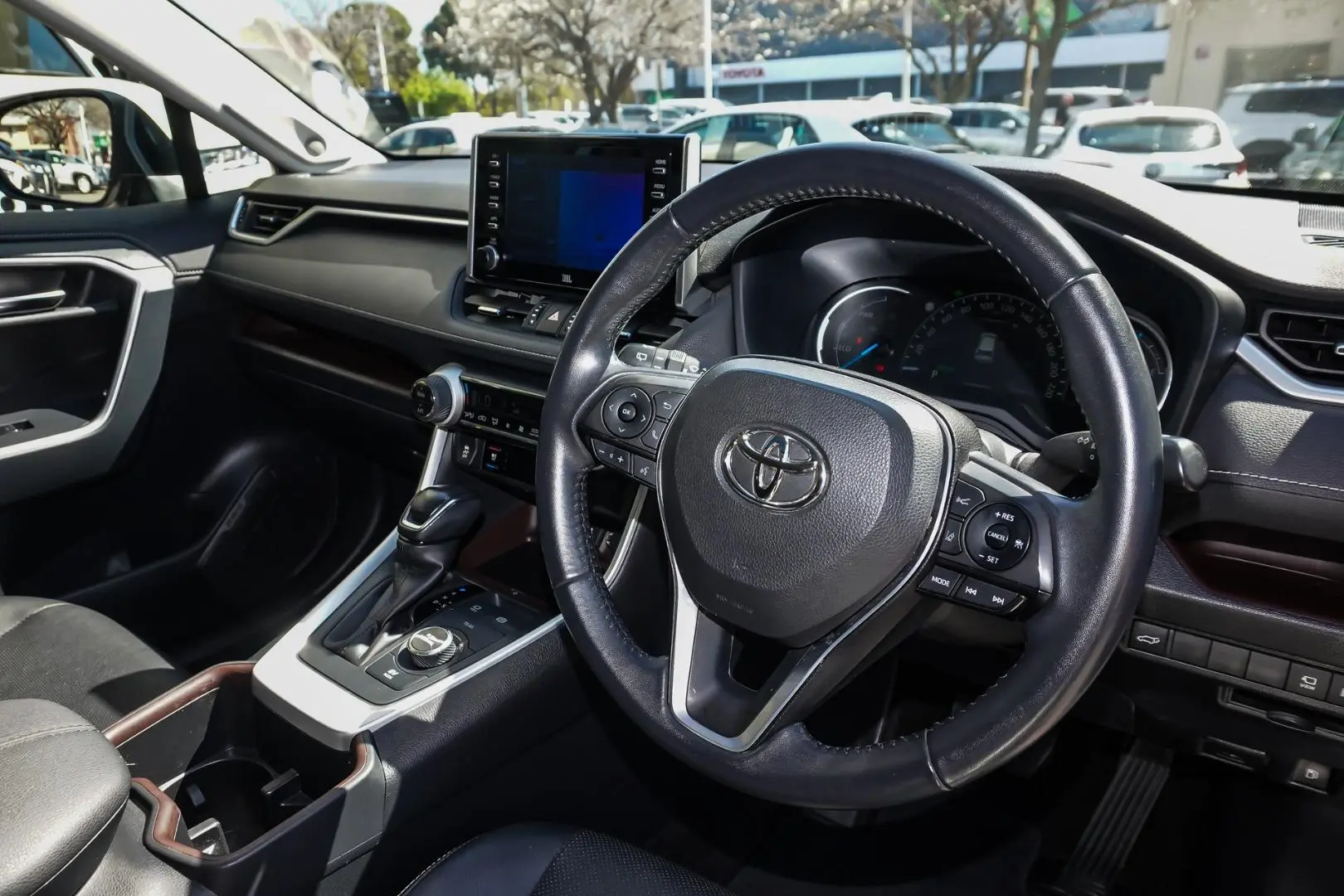 2022 Toyota RAV4 Gallery Image 6
