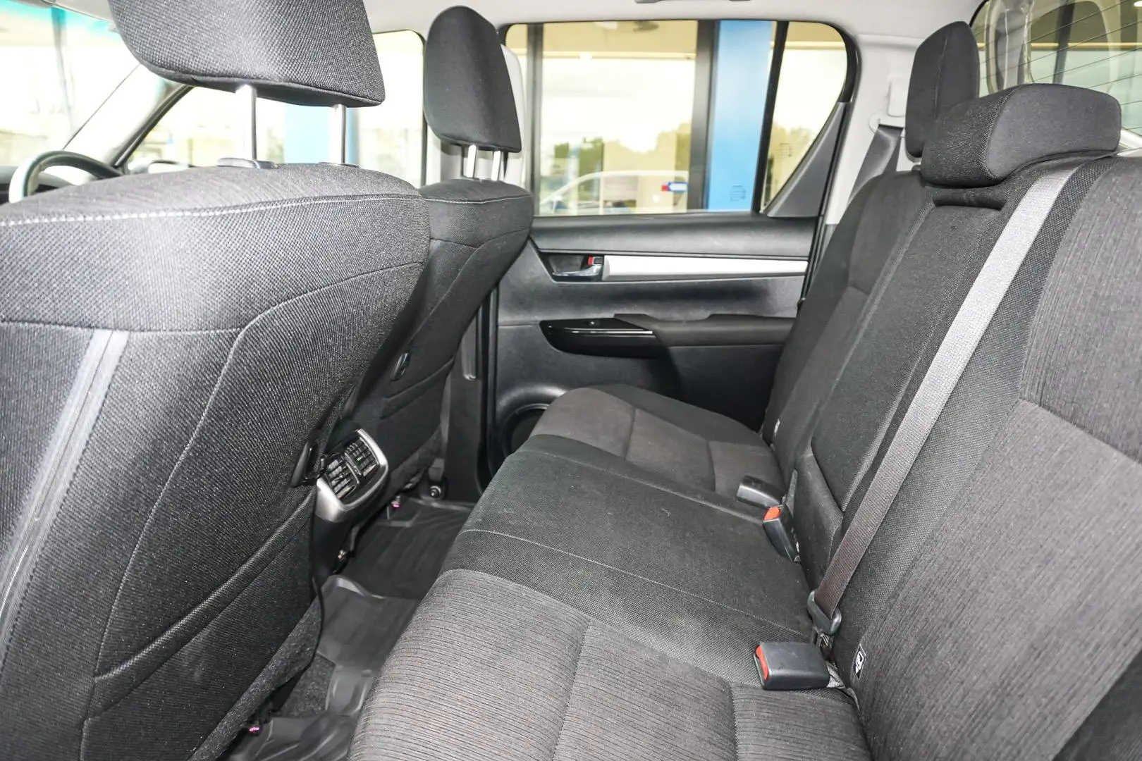 2018 Toyota Hilux Gallery Image 8