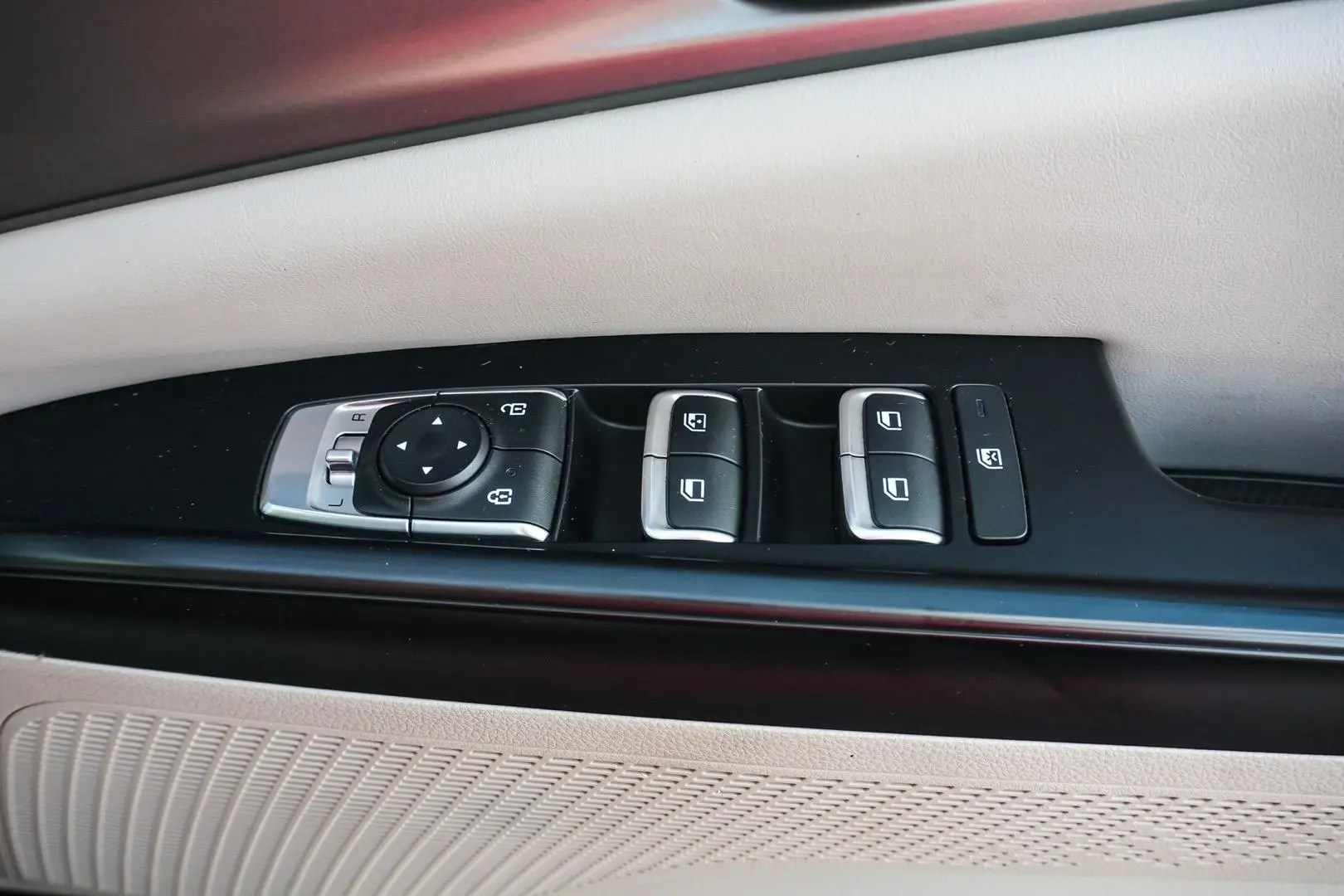 2023 Kia Carnival Gallery Image 17