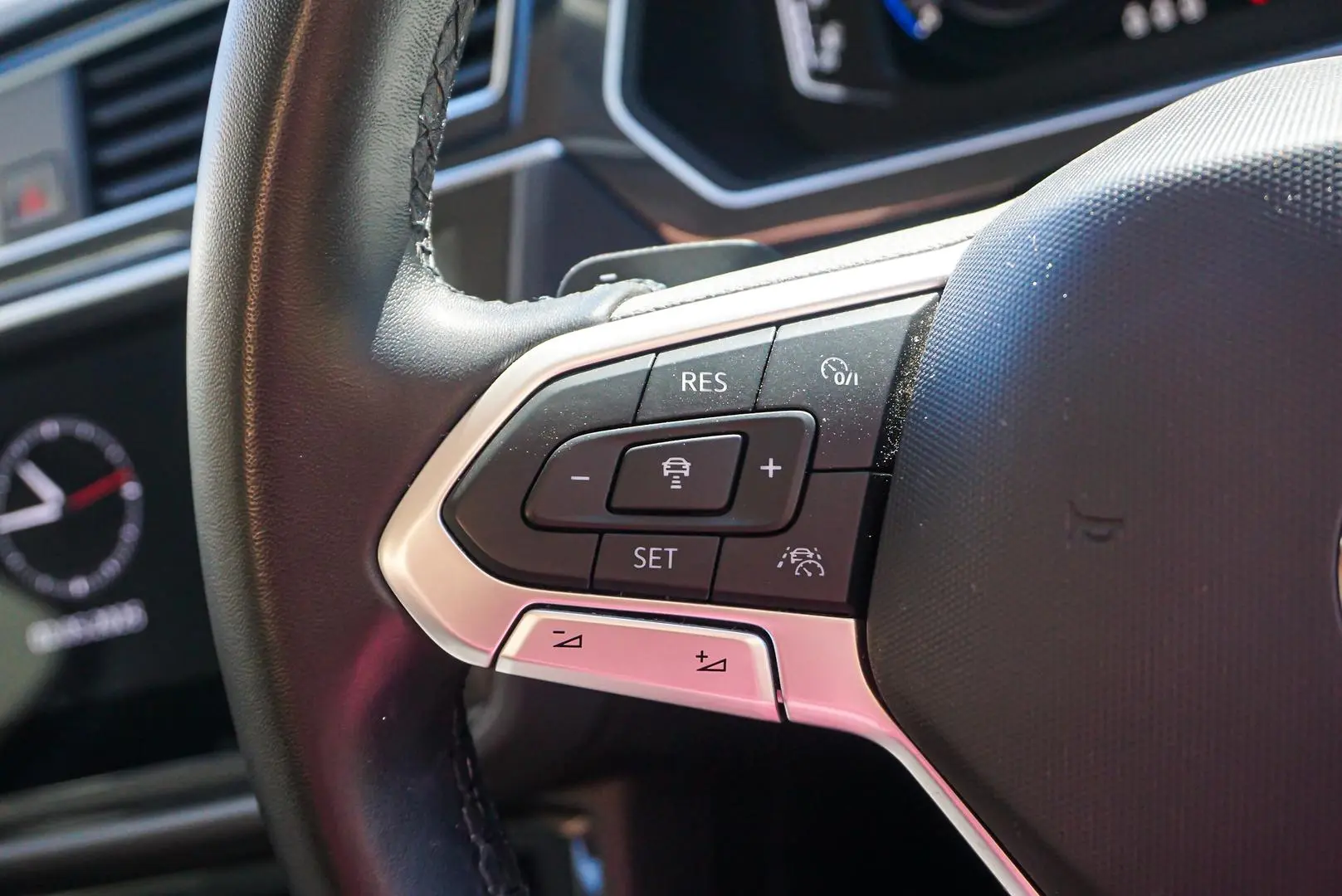 2022 Volkswagen Tiguan Gallery Image 18