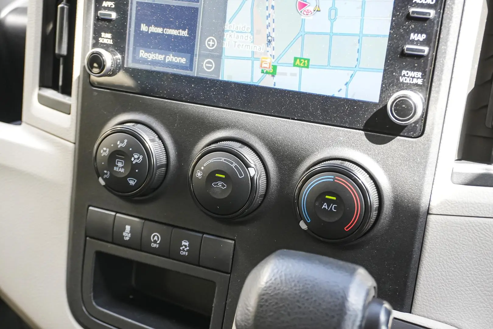 2020 Toyota Hiace Gallery Image 21