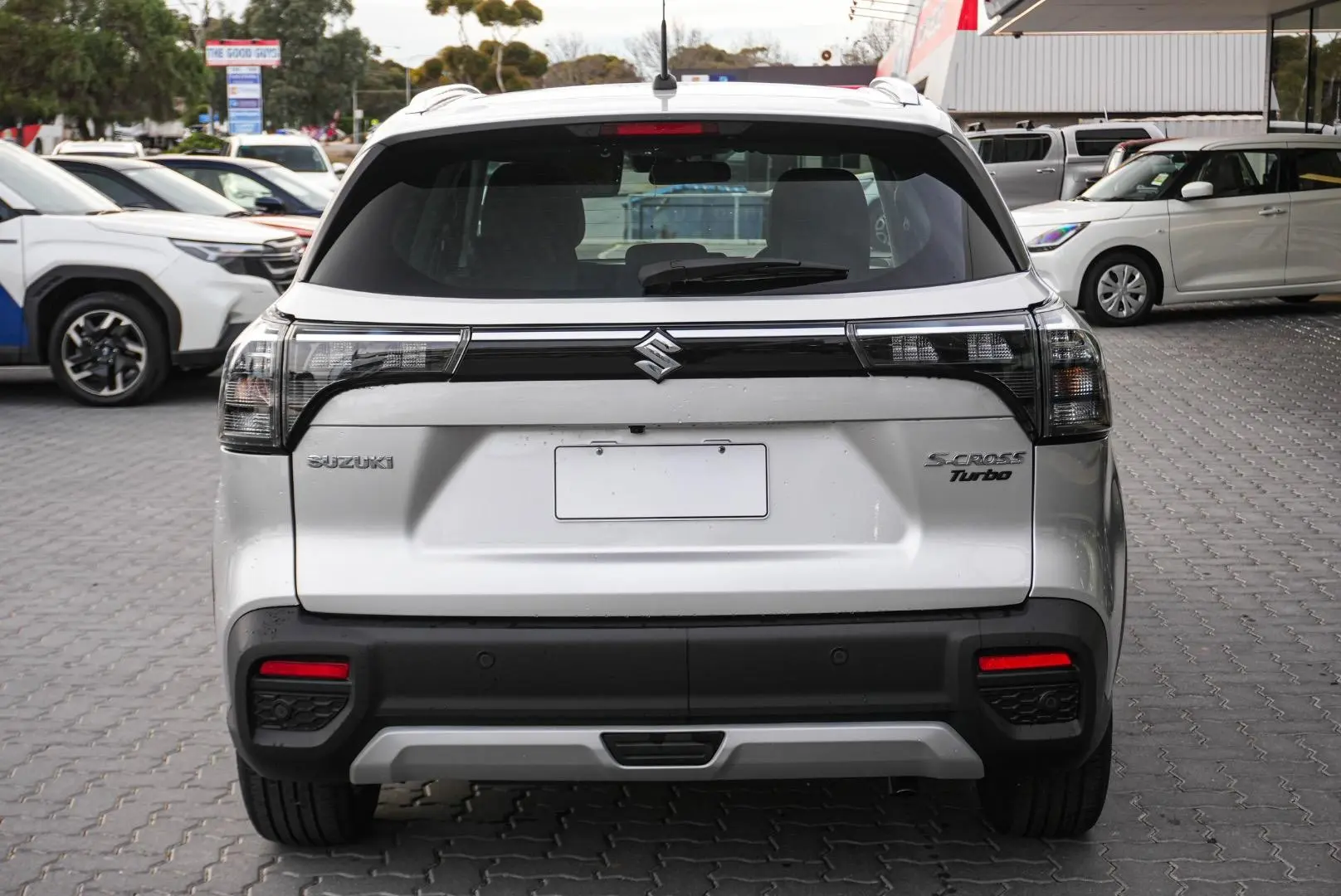 2023 Suzuki S-Cross Gallery Image 6