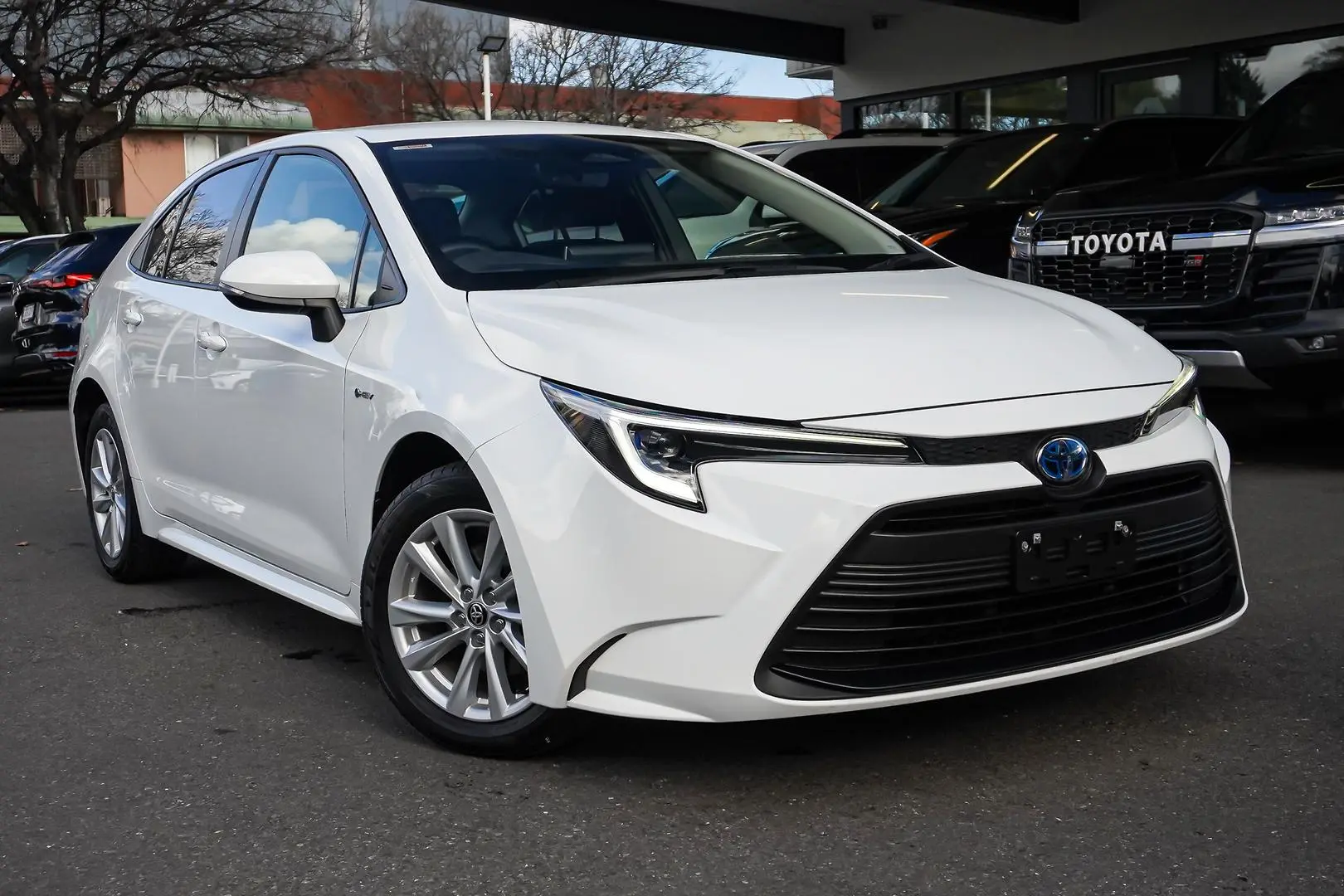 2025 Toyota Corolla Gallery Image 2