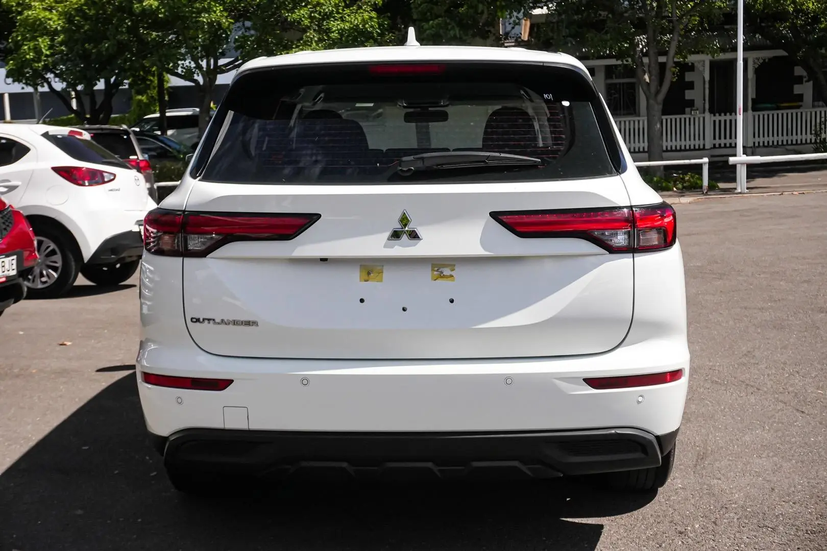 2023 Mitsubishi Outlander Gallery Image 6
