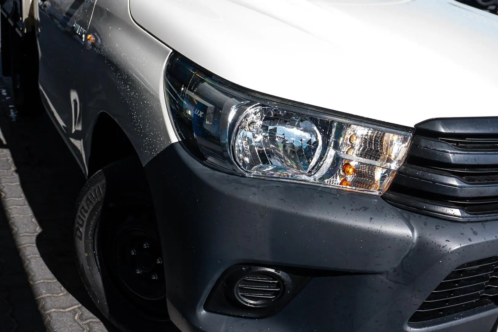 2021 Toyota Hilux Gallery Image 9