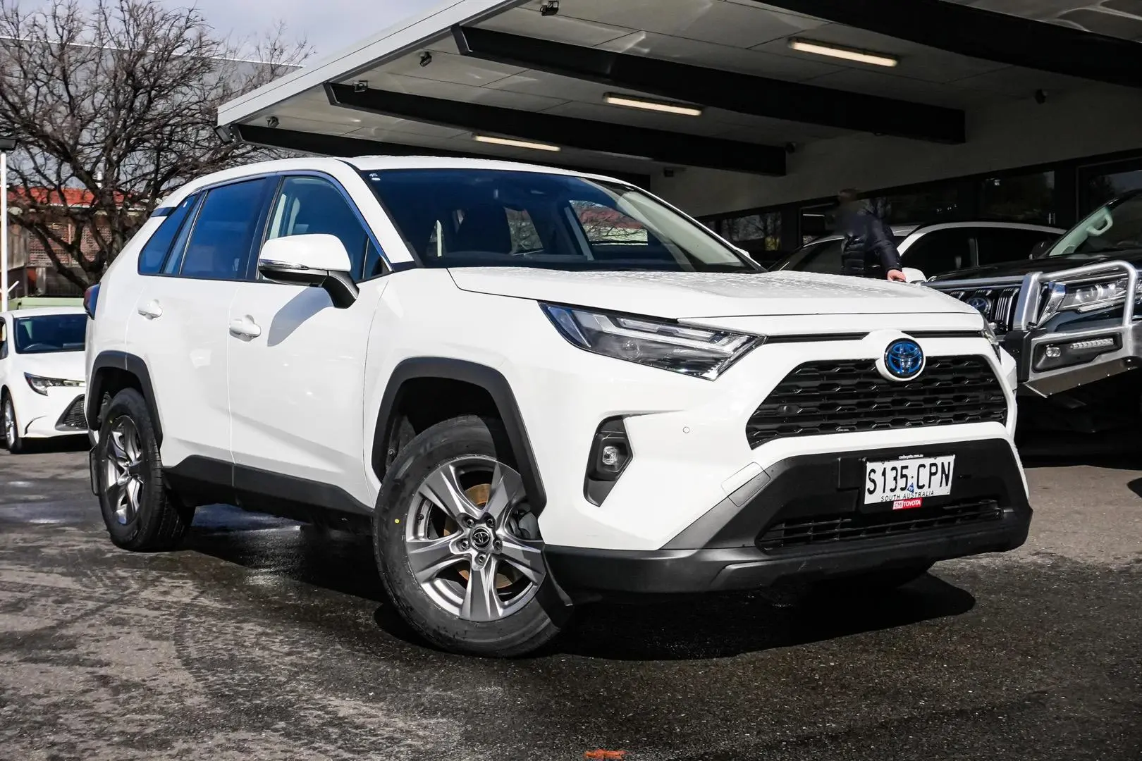 2022 Toyota RAV4 Gallery Image 2