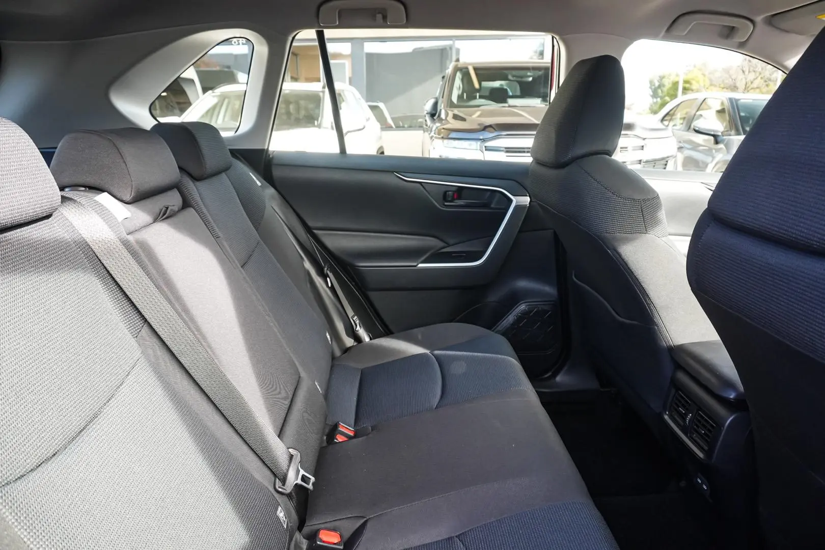 2023 Toyota RAV4 Gallery Image 8