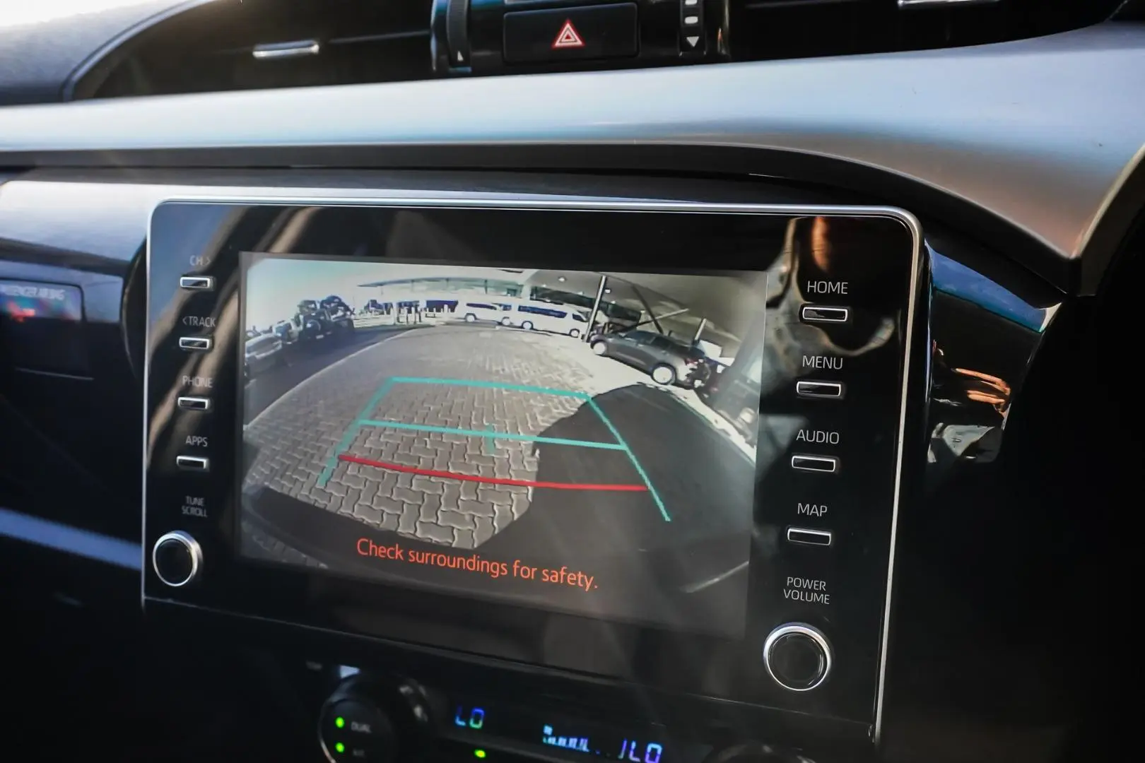 2021 Toyota Hilux Gallery Image 24
