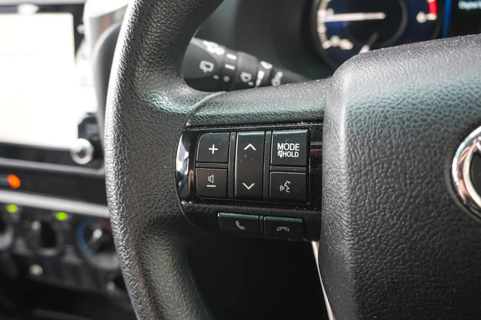 2022 Toyota Fortuner Gallery Image 17