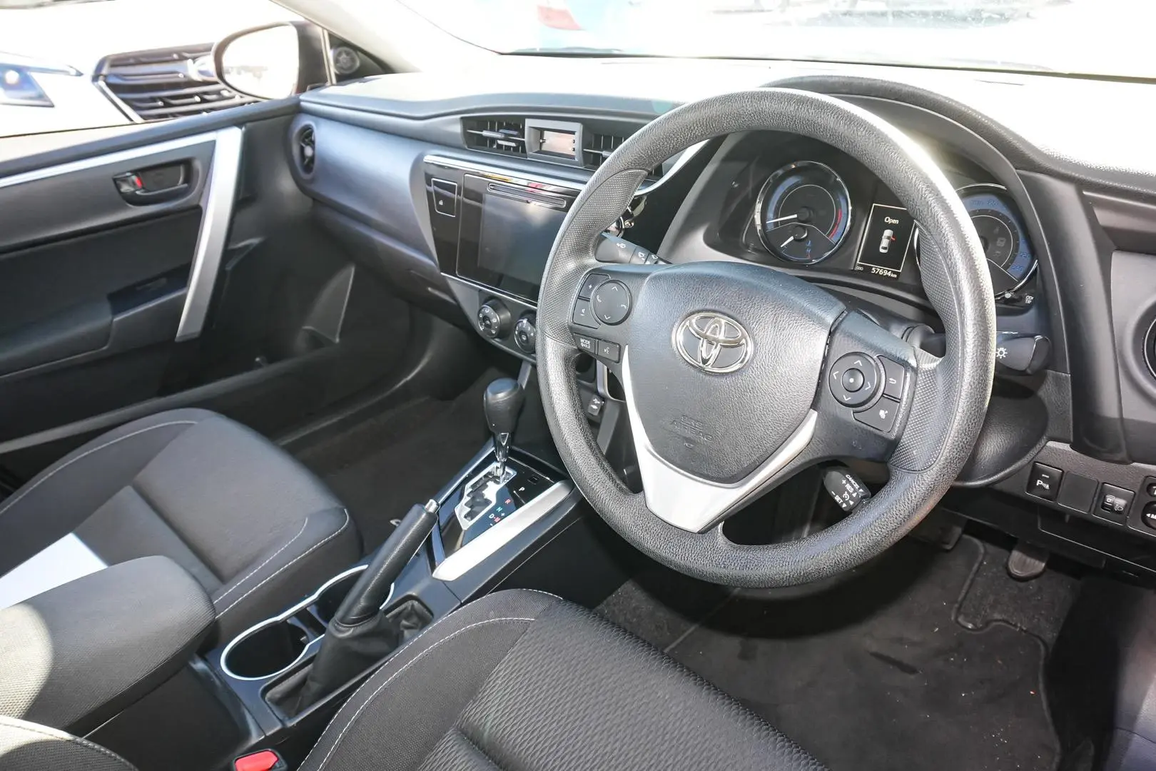 2018 Toyota Corolla Gallery Image 13