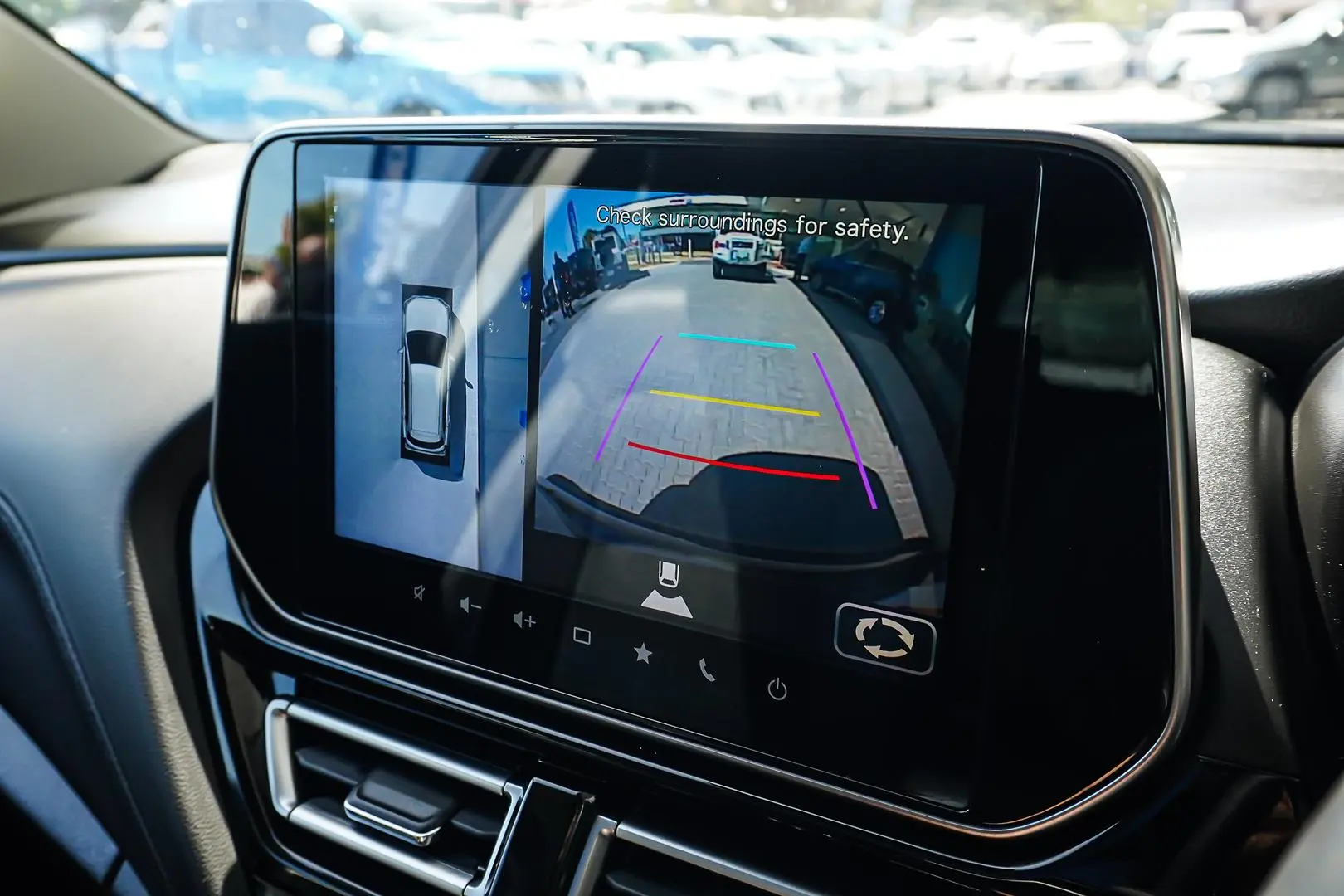 2023 Suzuki S-Cross Gallery Image 25