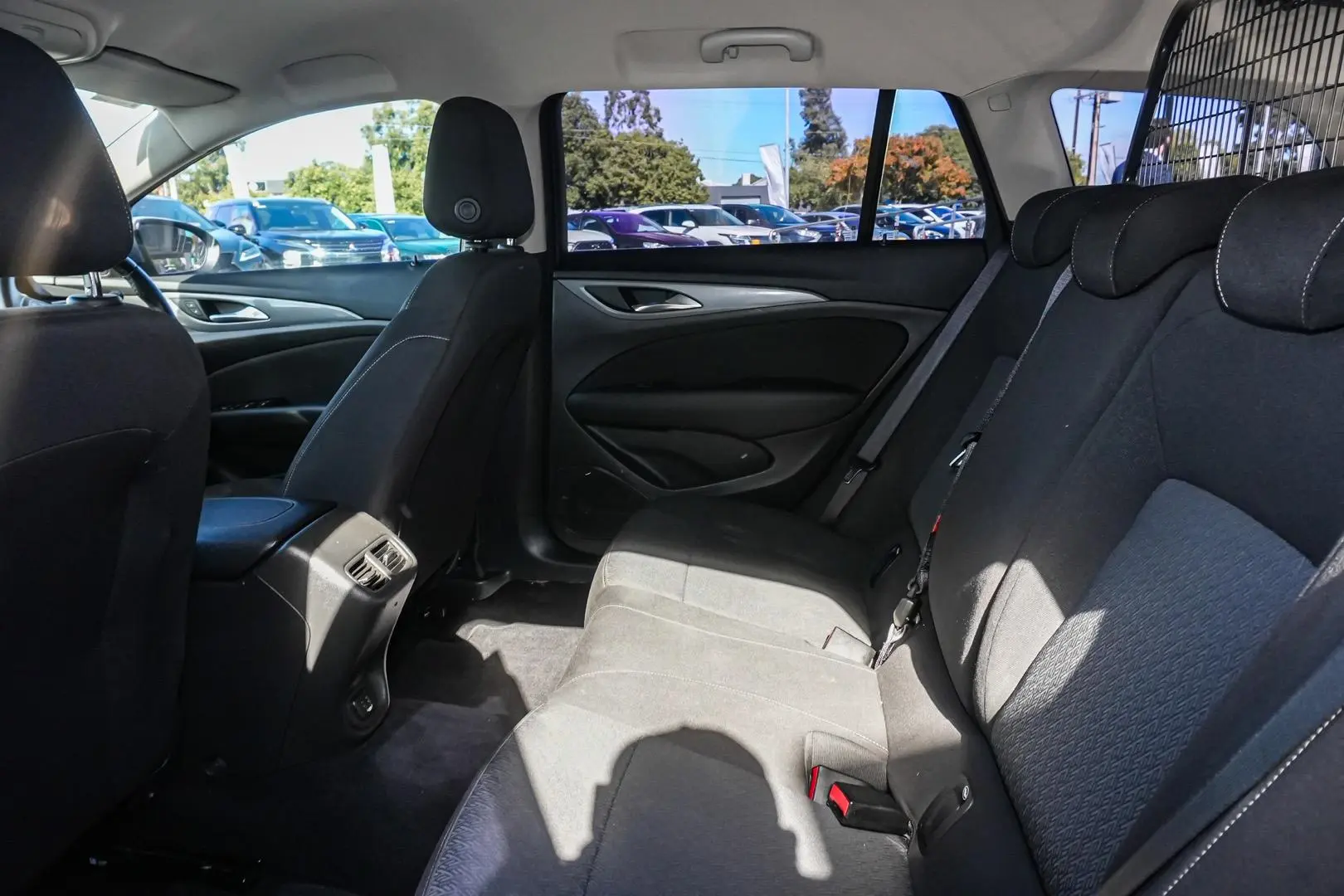 2018 Holden Commodore Gallery Image 12