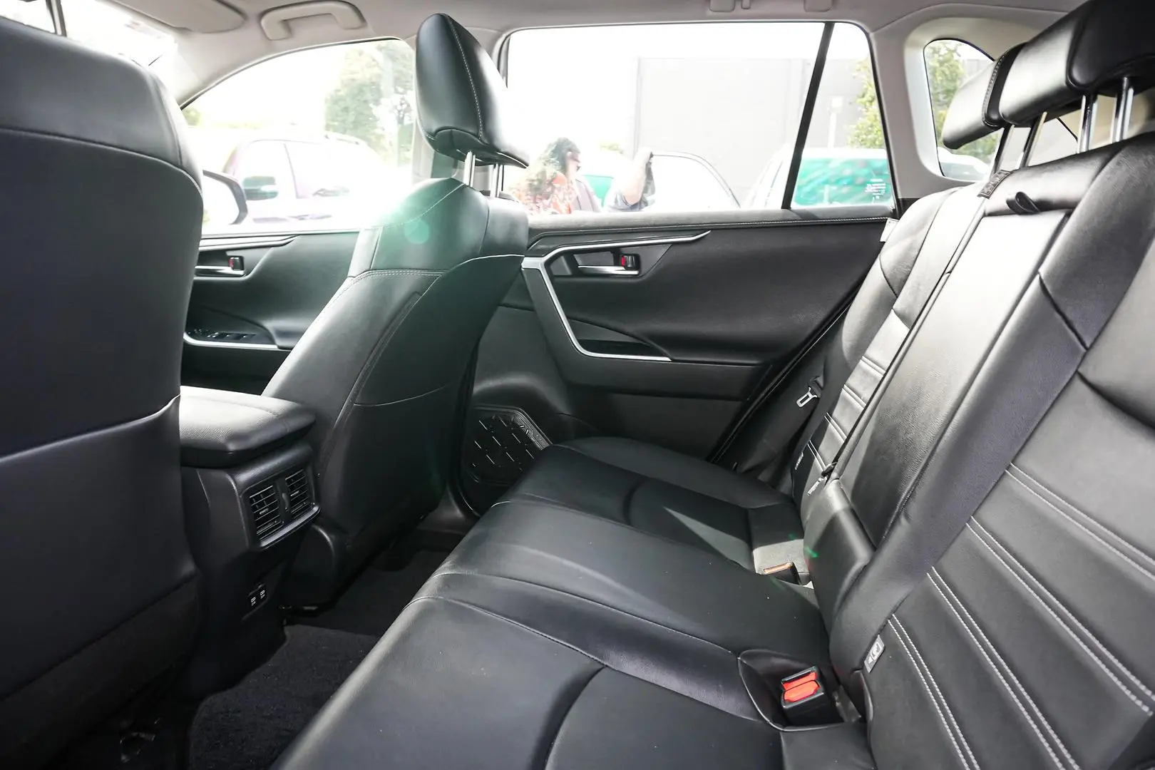 2020 Toyota RAV4 Gallery Image 14