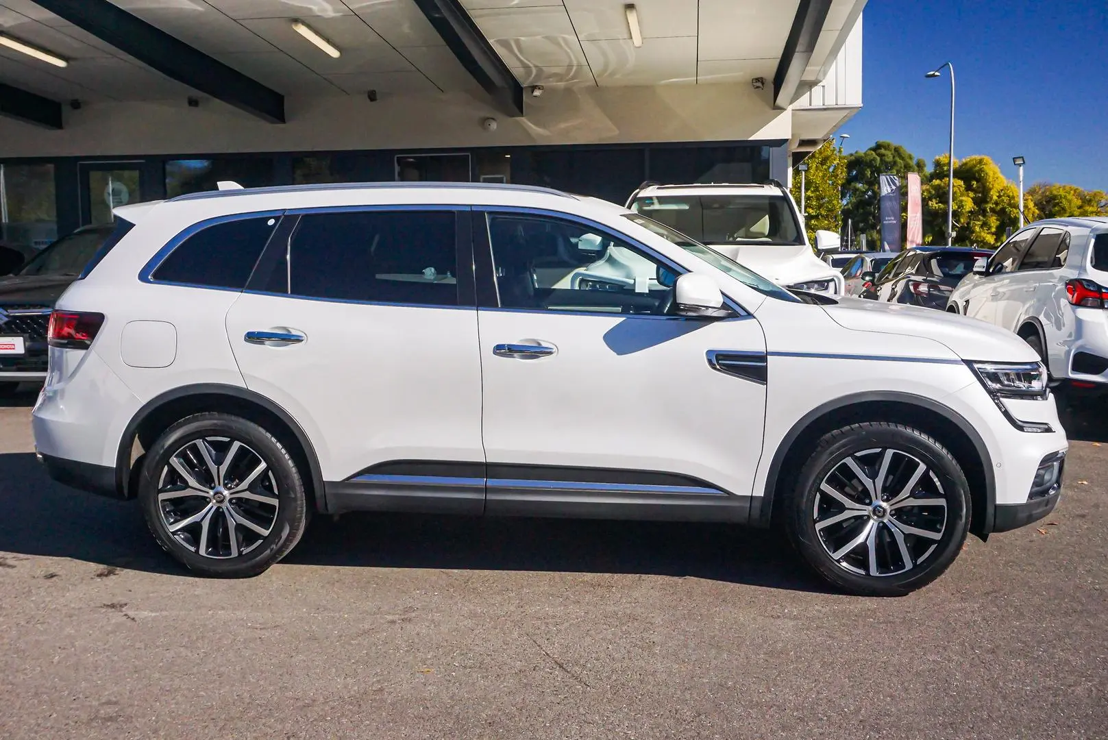 2022 Renault Koleos Gallery Image 3