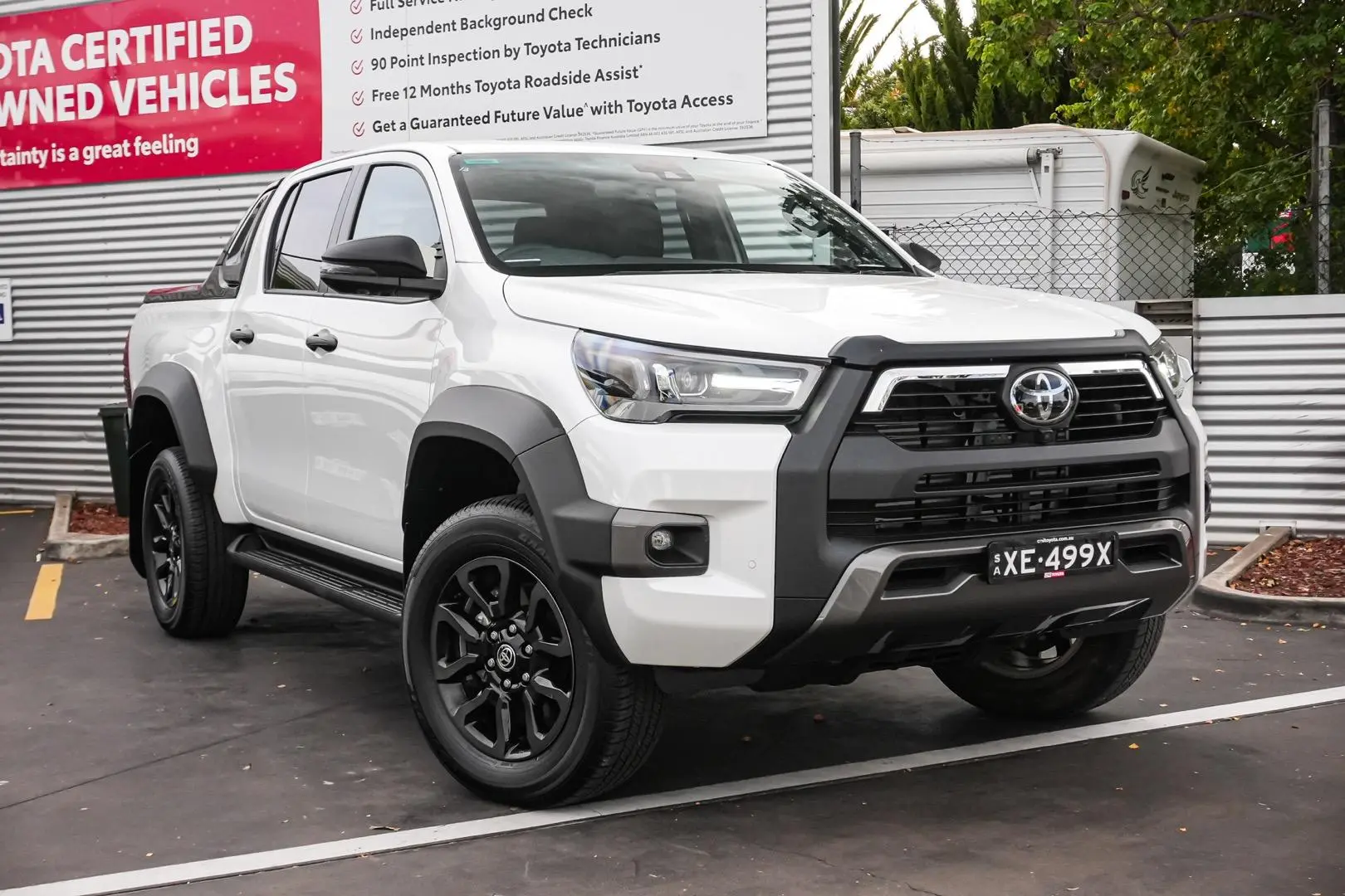 2024 Toyota Hilux Gallery Image 2