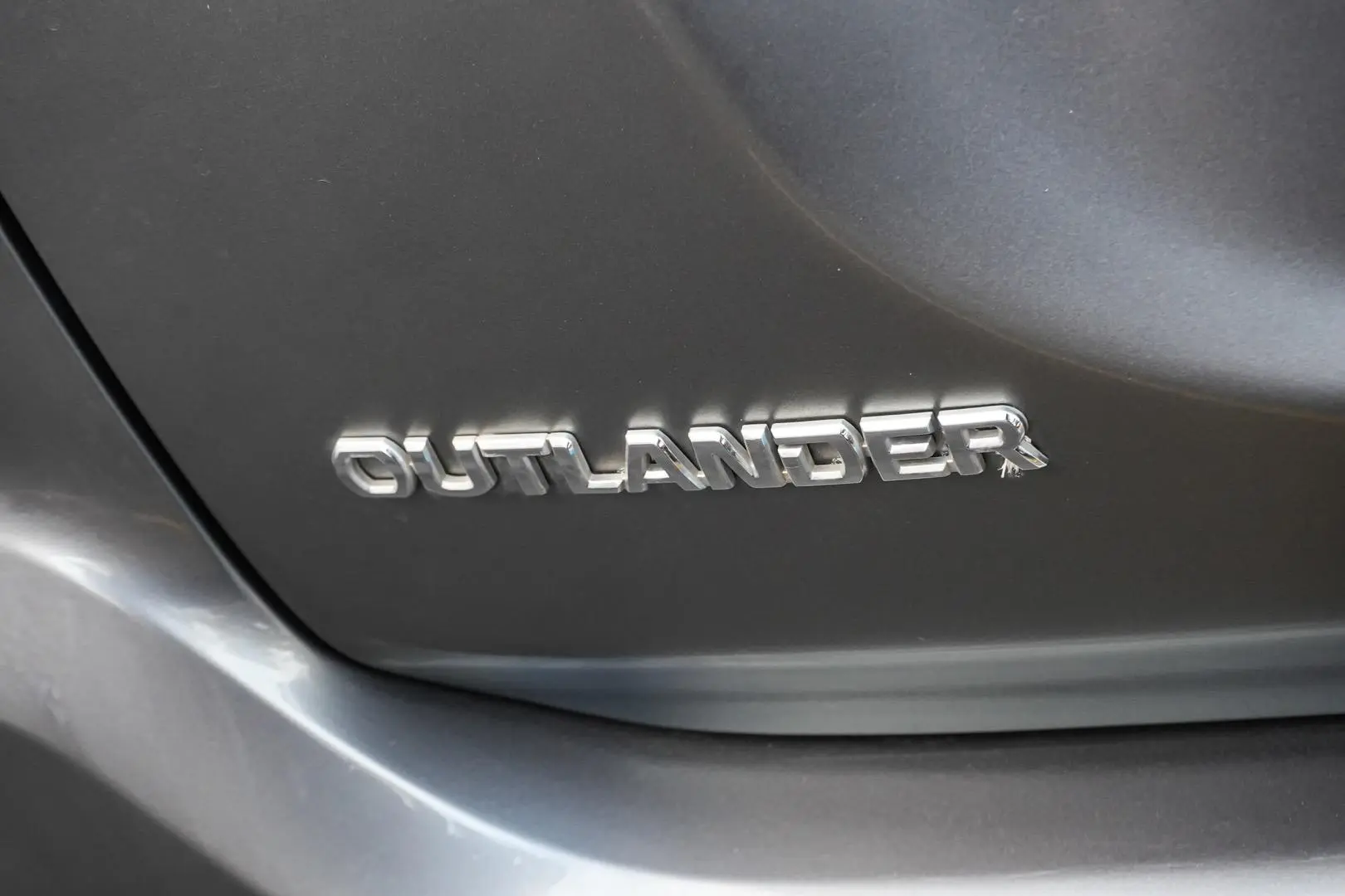 2021 Mitsubishi Outlander Gallery Image 9