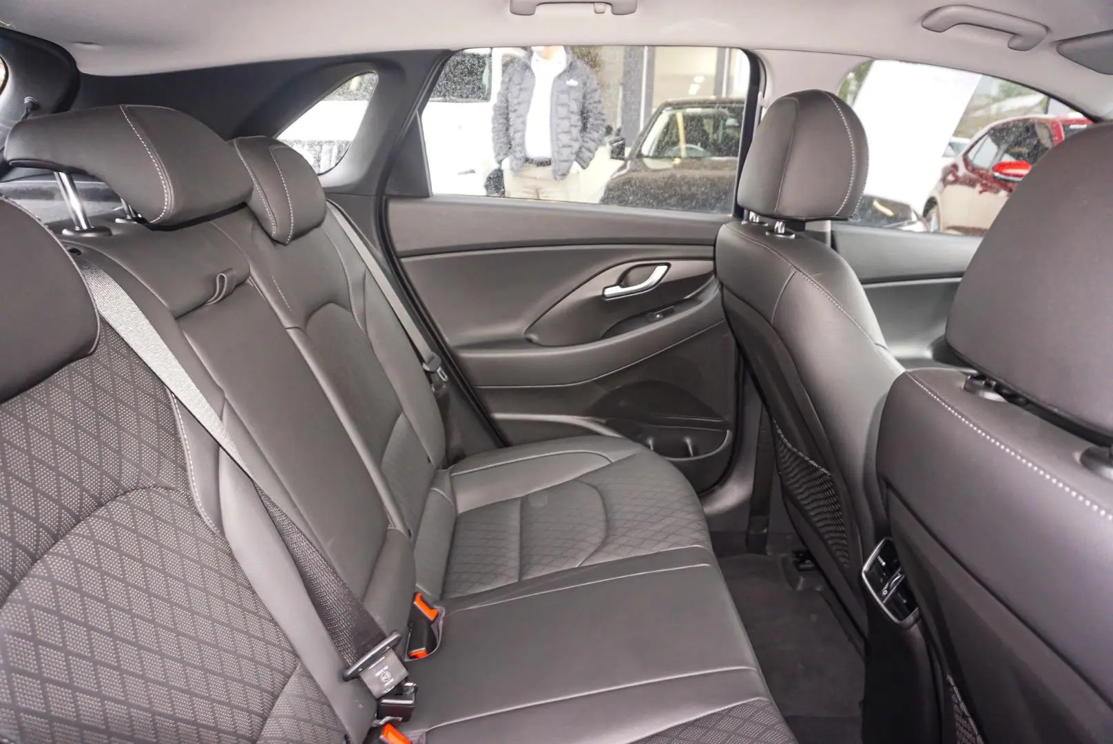 2020 Hyundai i30 Gallery Image 8