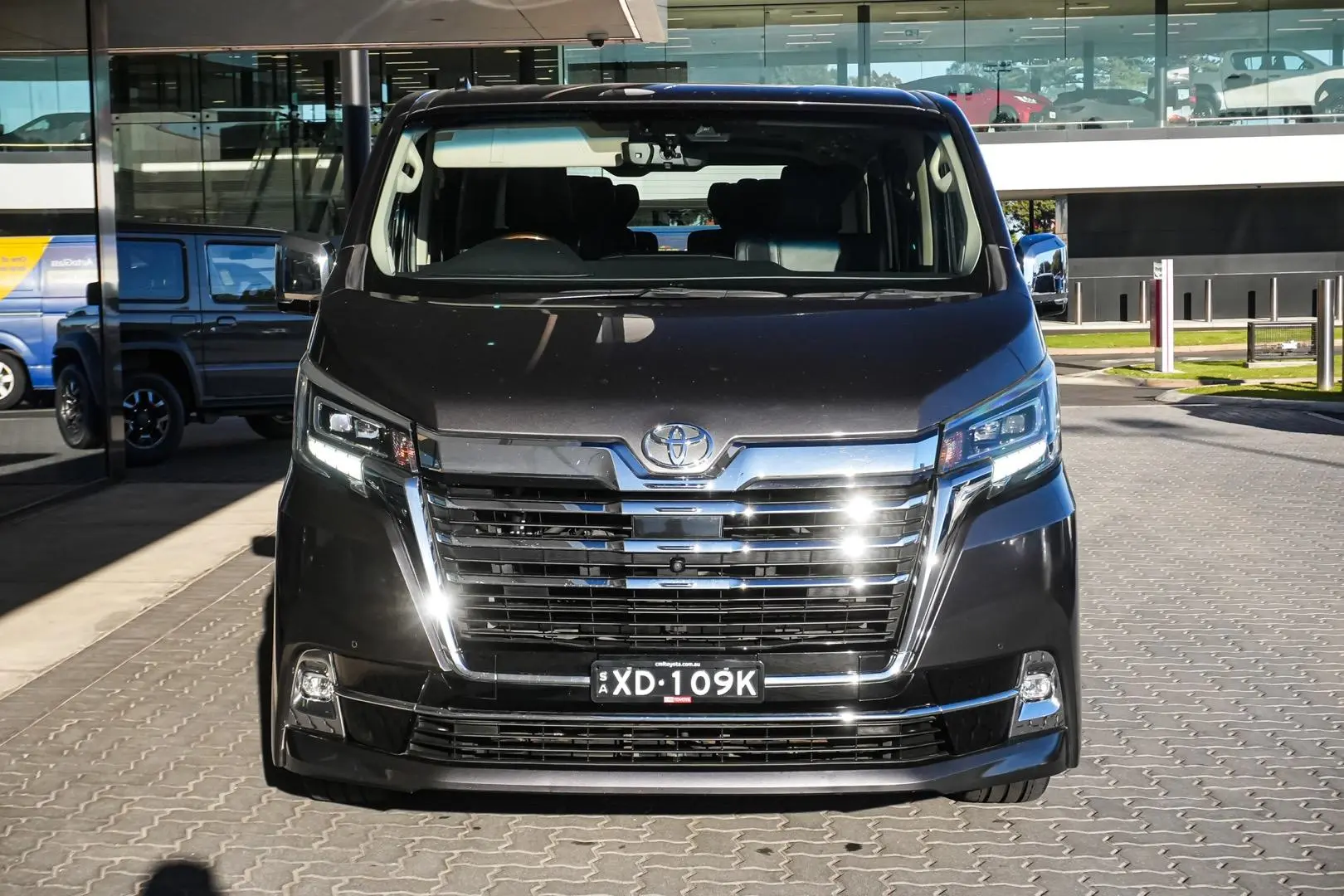 2019 Toyota Granvia Gallery Image 5
