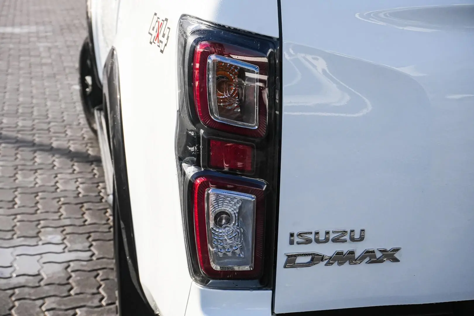 2023 Isuzu D-MAX Gallery Image 13