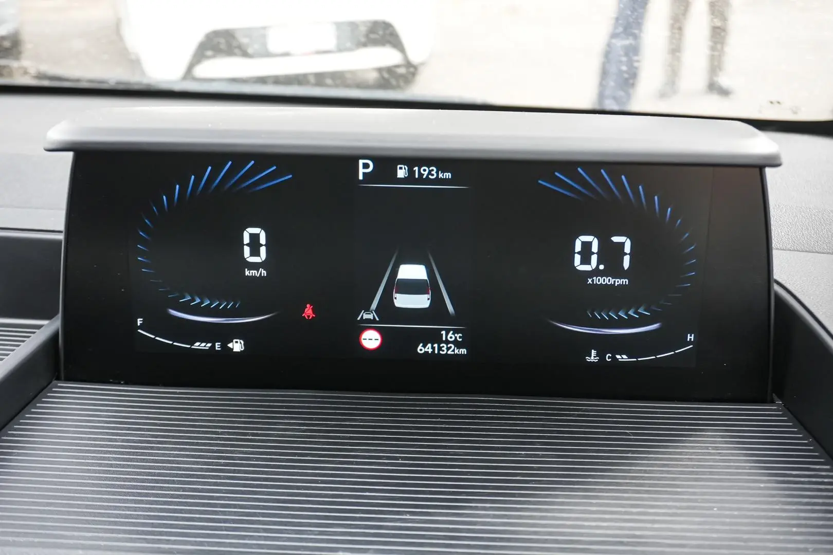 2021 Hyundai STARIA LOAD Gallery Image 15