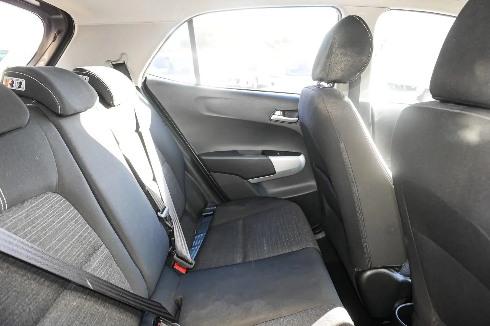 2017 Kia Picanto Gallery Image 9