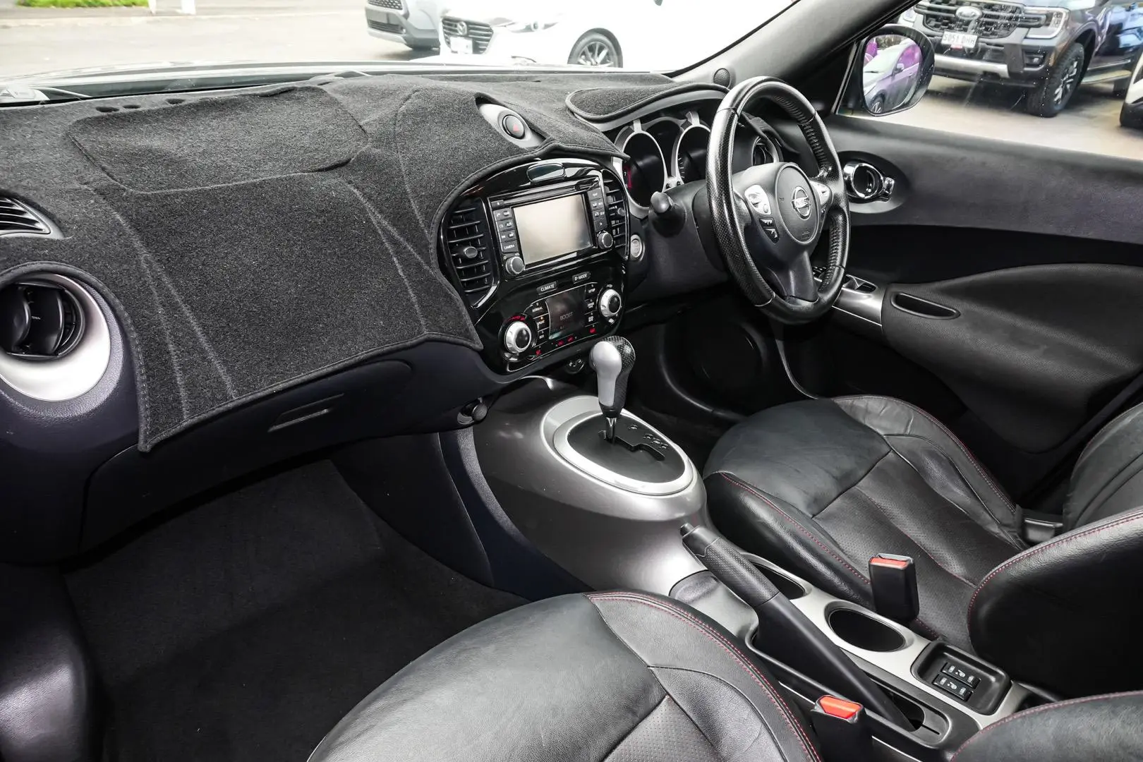 2013 Nissan JUKE Gallery Image 9