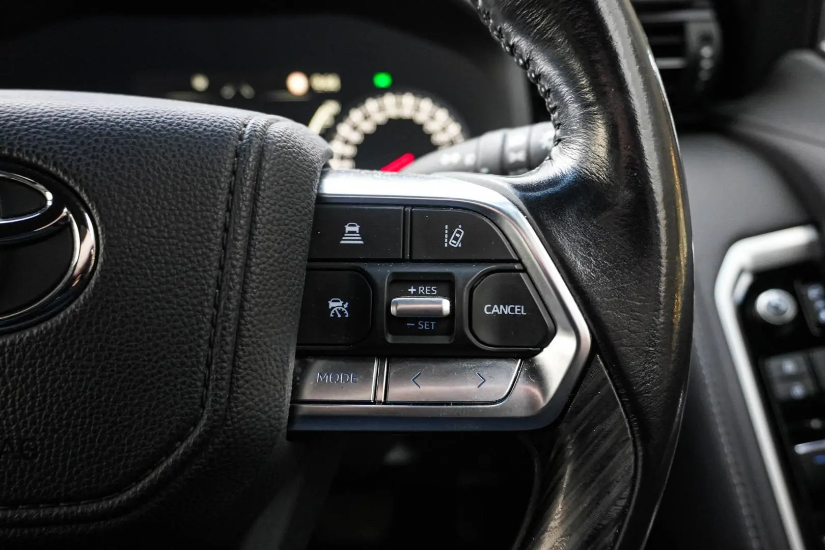 2022 Toyota Landcruiser Gallery Image 21
