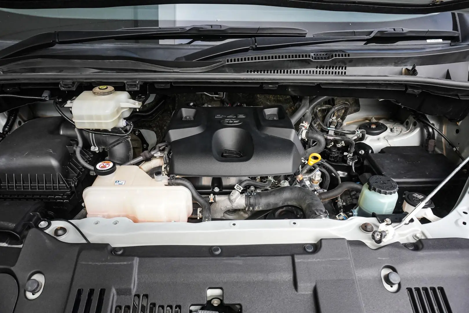 2020 Toyota Hiace Gallery Image 20