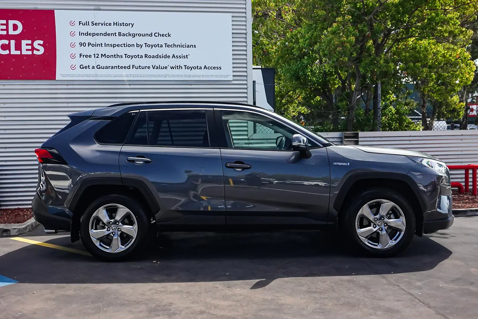 2020 Toyota RAV4 Gallery Image 4