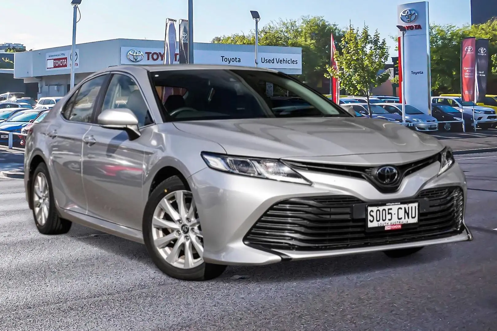2018 Toyota Camry Gallery Image 1