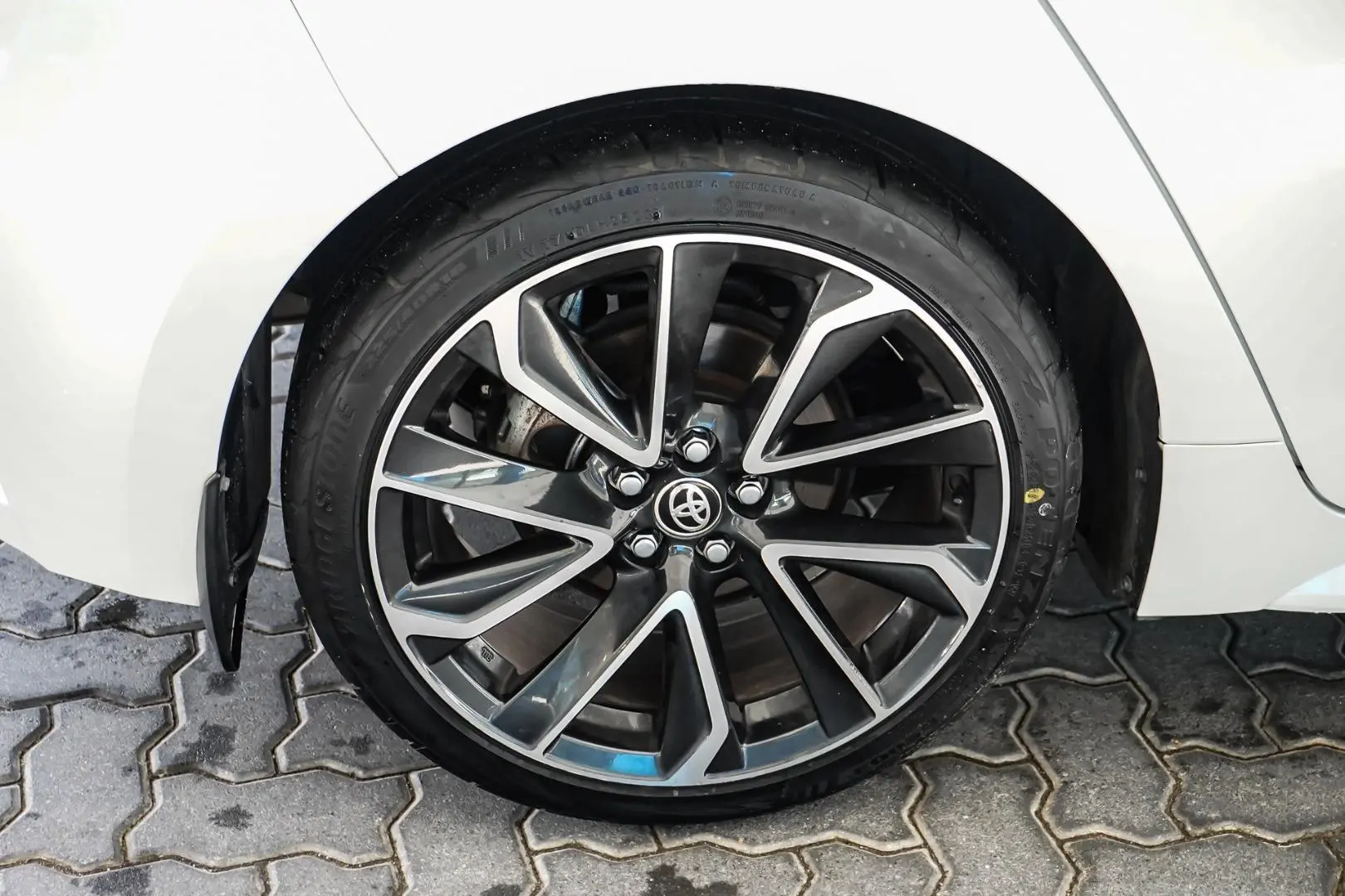 2019 Toyota Corolla Gallery Image 16